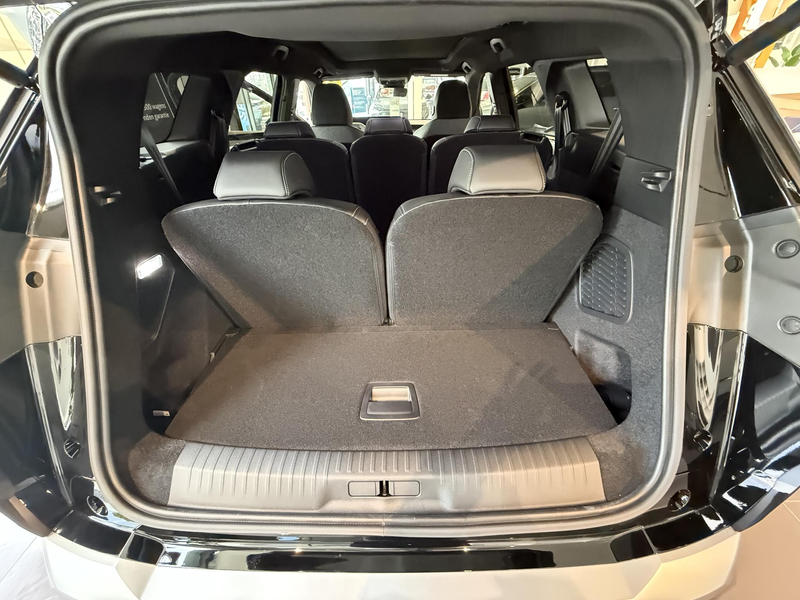 Peugeot 5008 e-5008 210 GT — photo 9