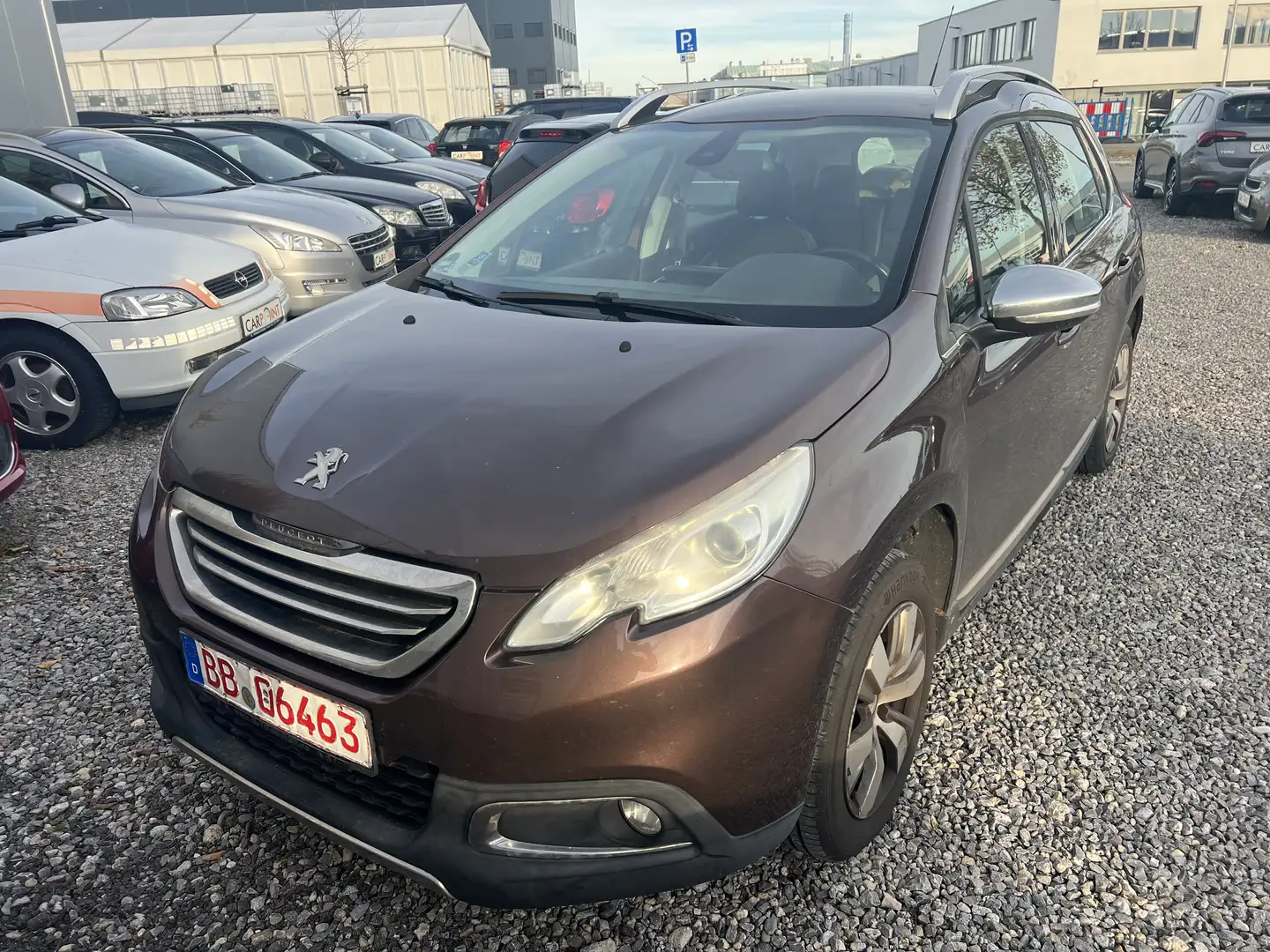 Peugeot 2008 *1,6Benzin*Klima*ALU*MTL*2.Hand*Euro5*Leder* Braun - 1