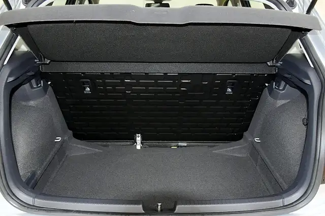 Volkswagen Polo view 18