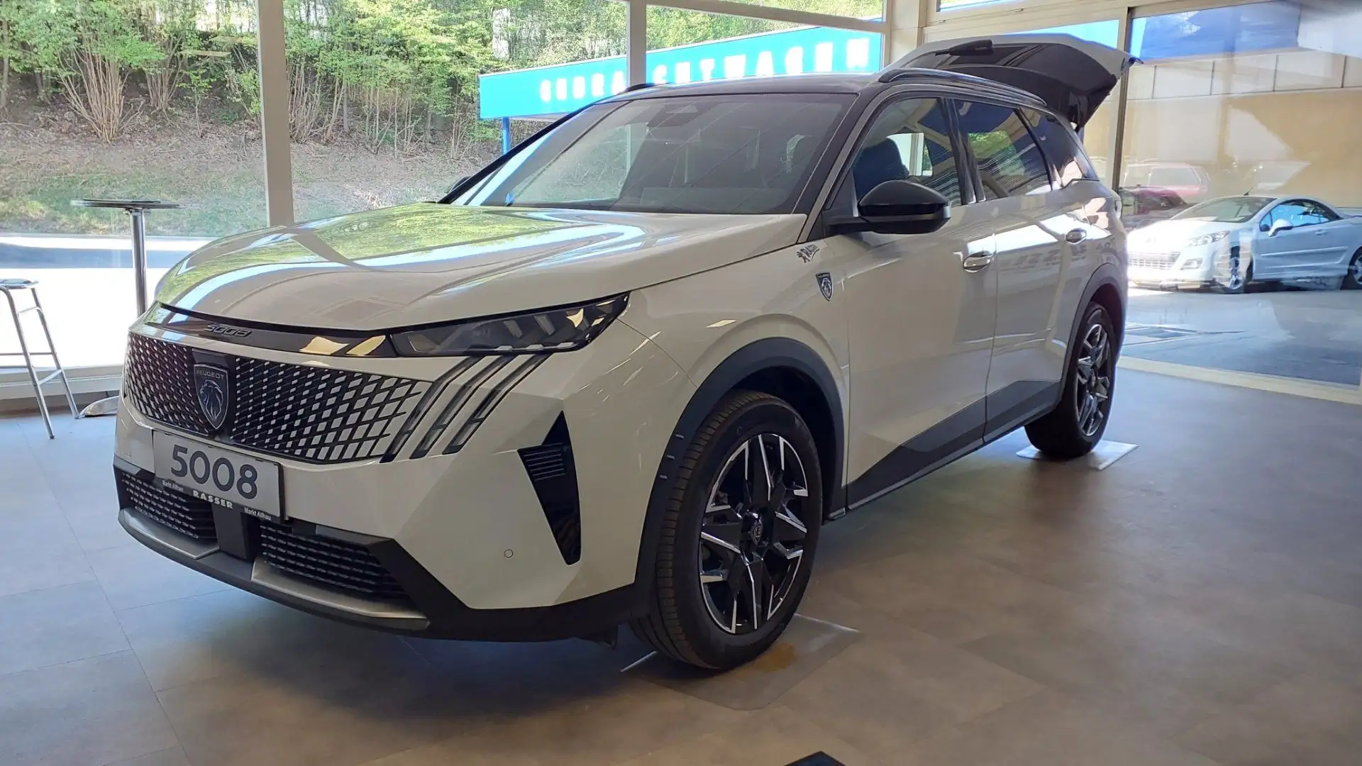 Peugeot 5008 GT mHEV 145 e-DCS6 7 Sitzer Weiß - 2