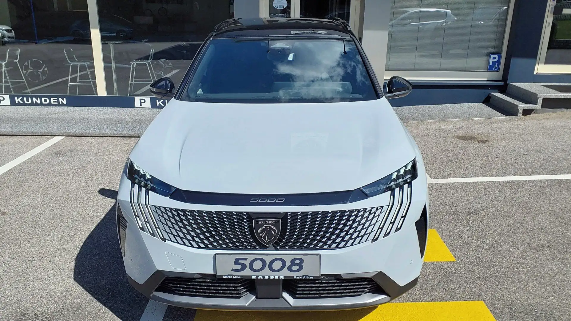 Peugeot 5008 GT mHEV 145 e-DCS6 7 Sitzer Weiß - 2