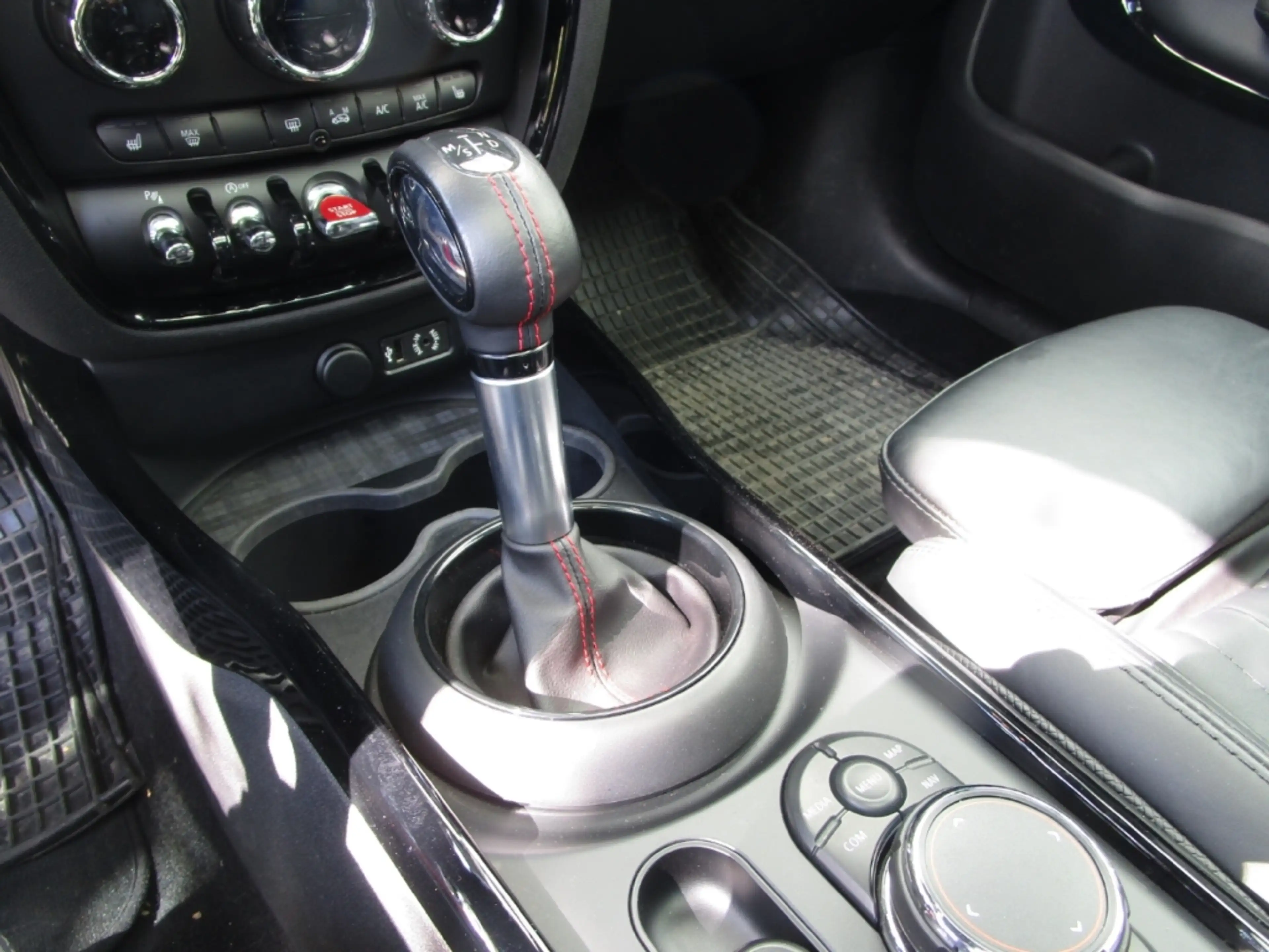 MINI Cooper S Clubman ClubmanCooperSAll4Park-Assistent — photo 11