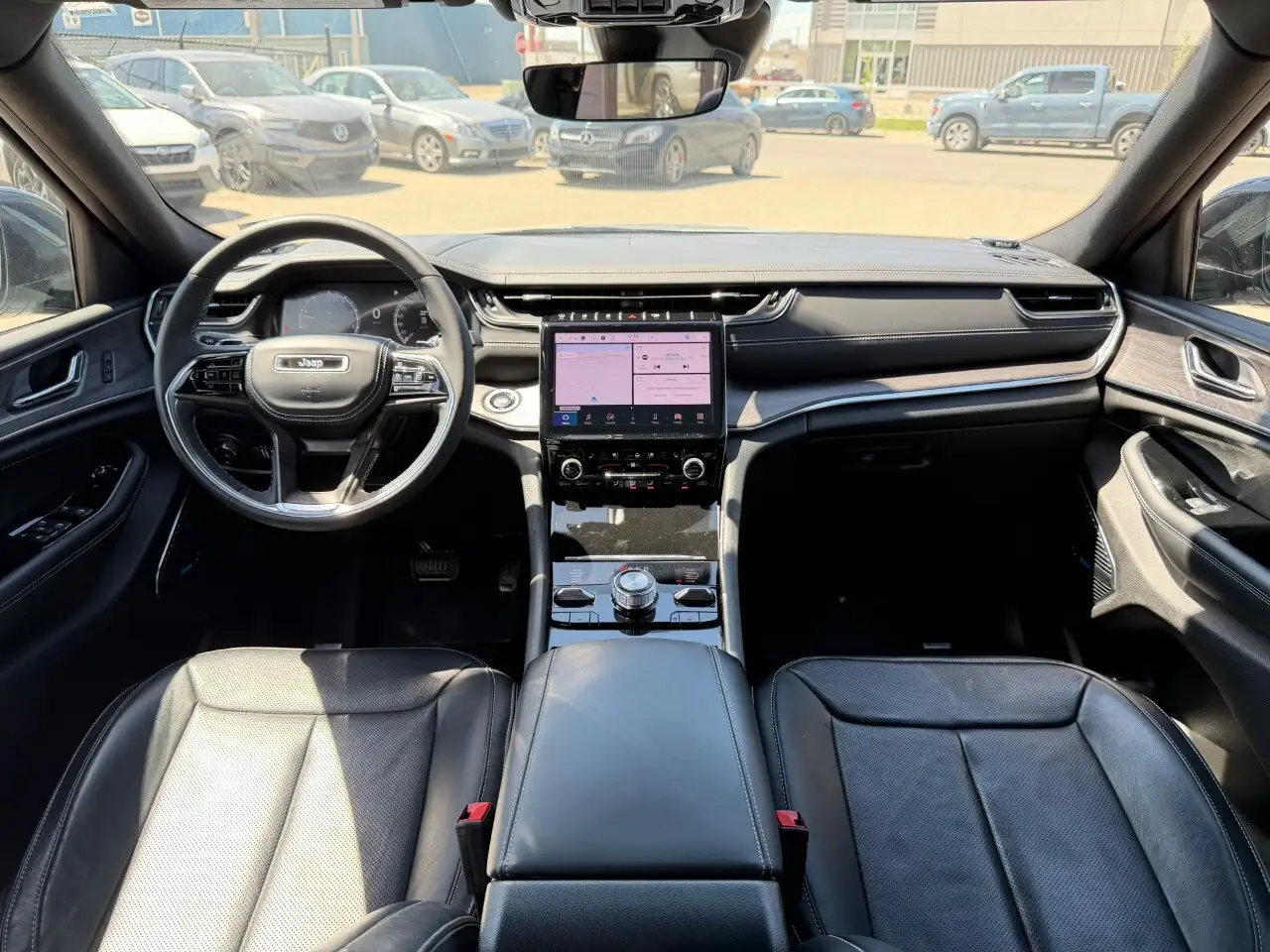 Jeep Grand Cherokee photo Jeep Grand Cherokee