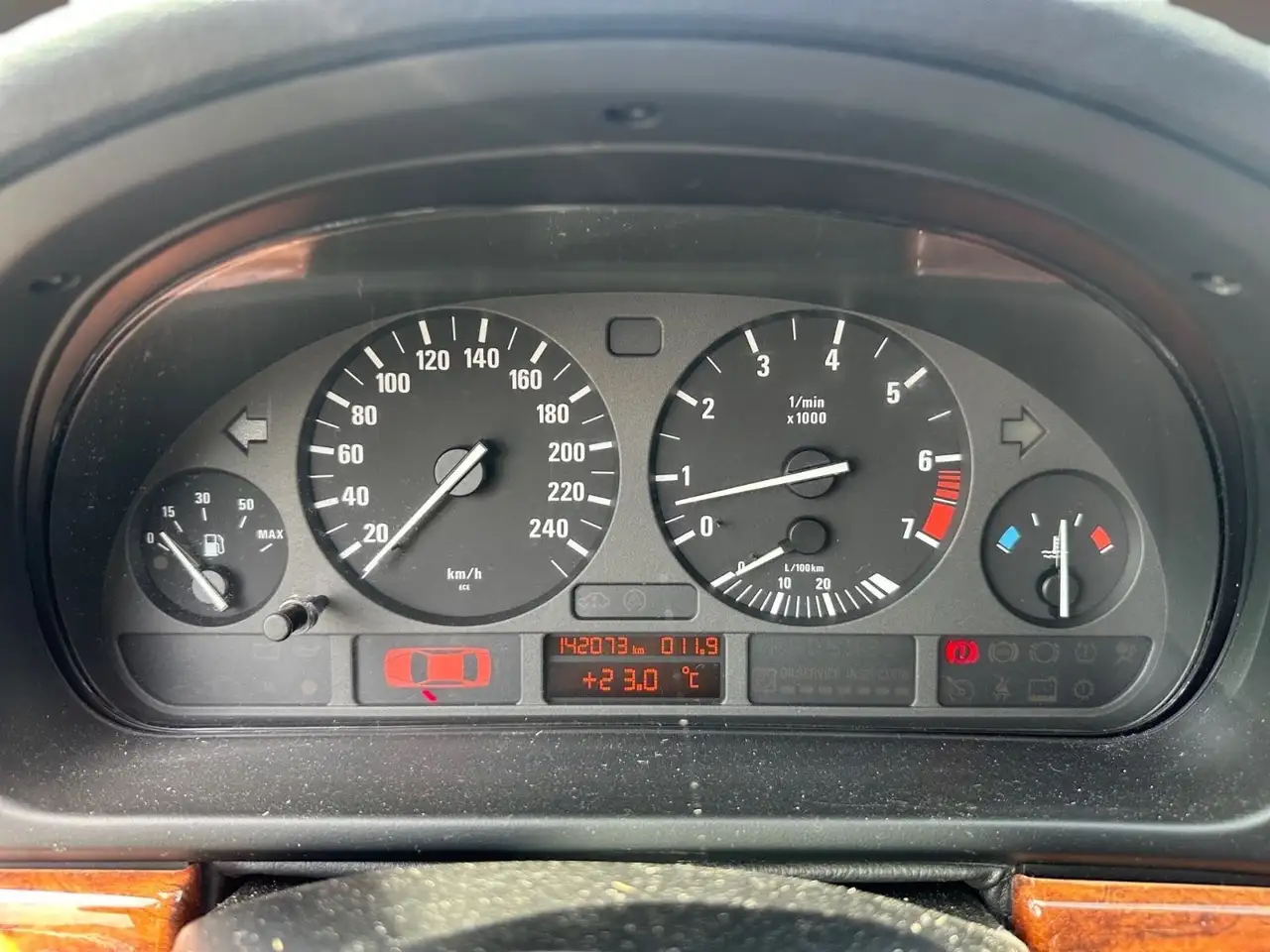 BMW 523 i, foto 11