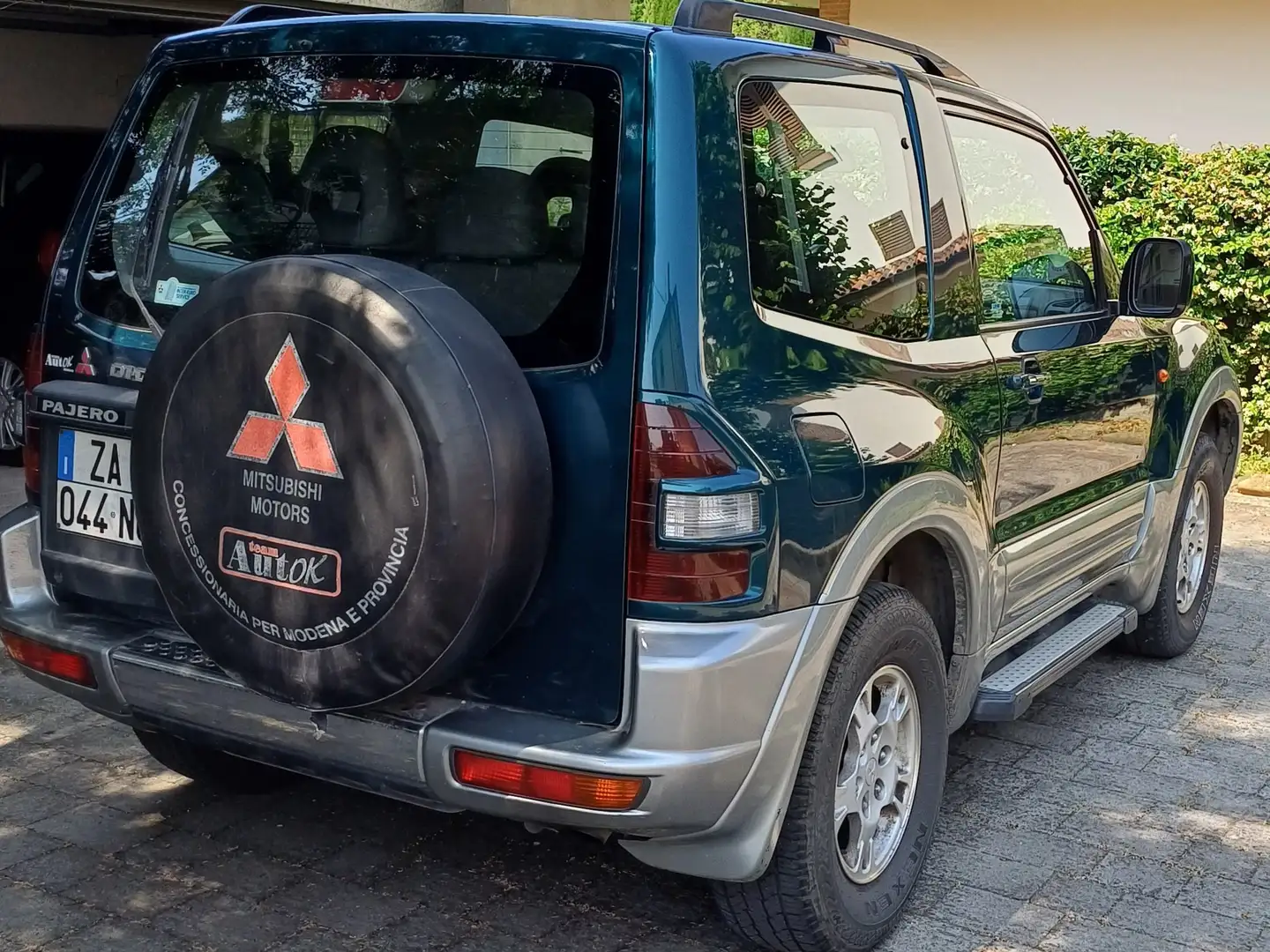 Mitsubishi Pajero Pajero III 2000 3p 3.2 tdi 16v di-d GLX Verde - 2