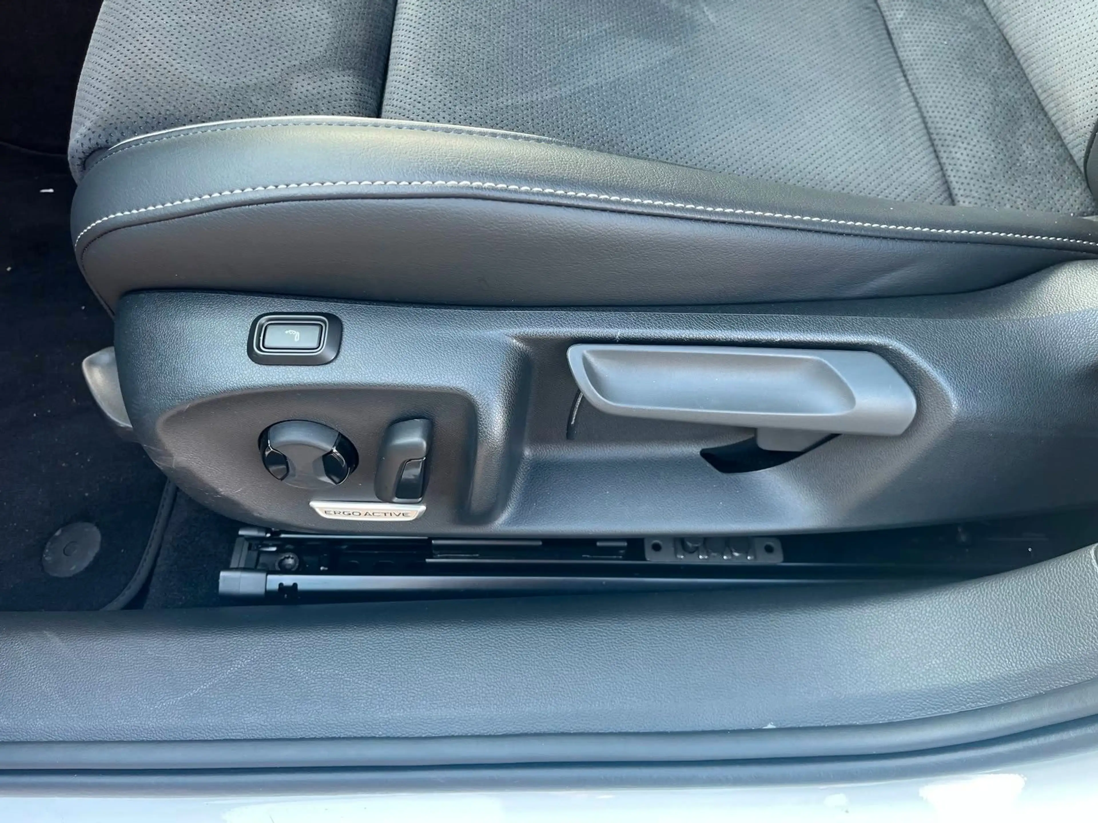 Volkswagen Passat Variant Passat Kombi 2.0TDI Business DSG*LED*NAV*SHZ*CAM — photo 11