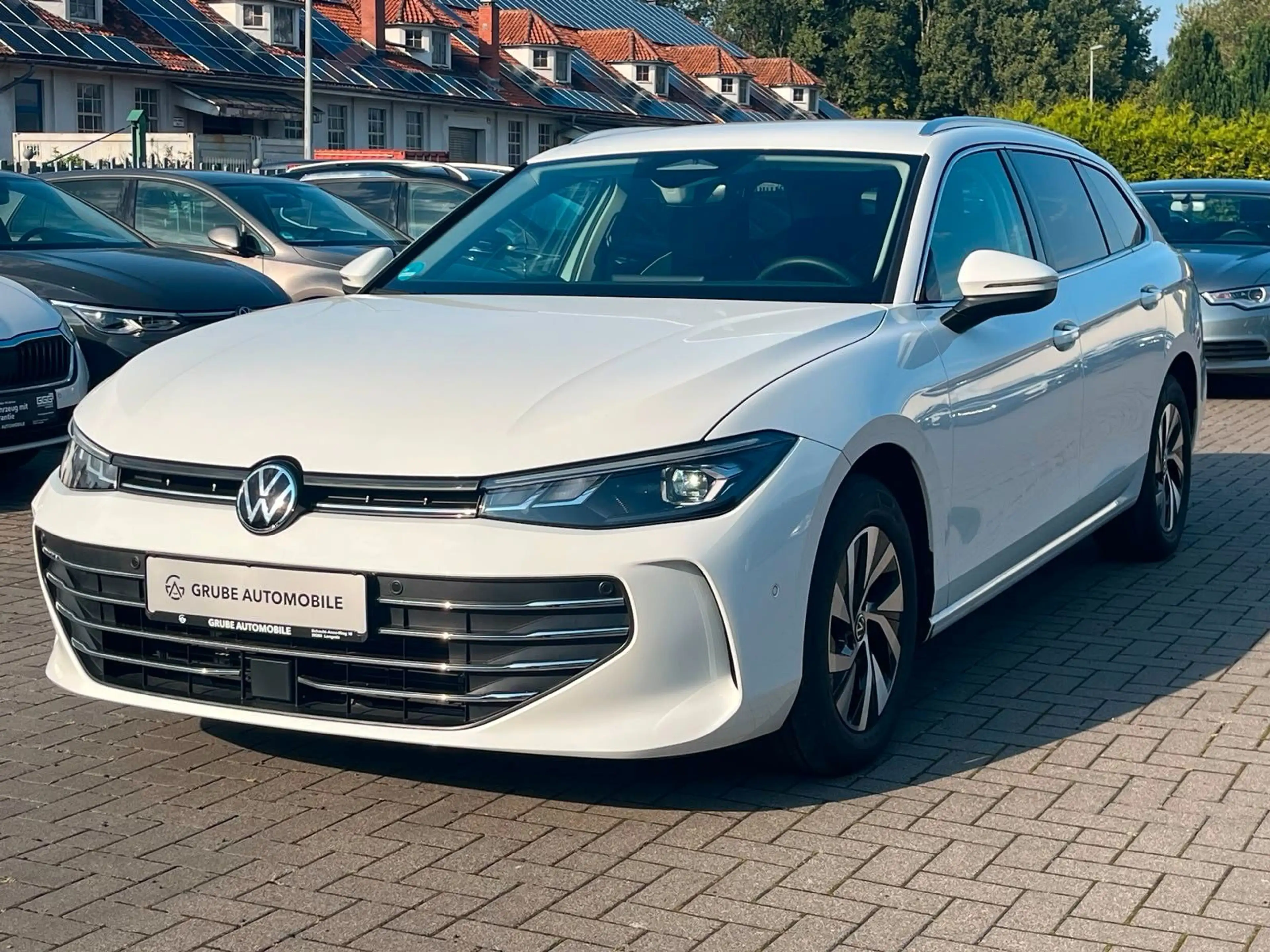 Volkswagen Passat Variant Passat Kombi 2.0TDI Business DSG*LED*NAV*SHZ*CAM