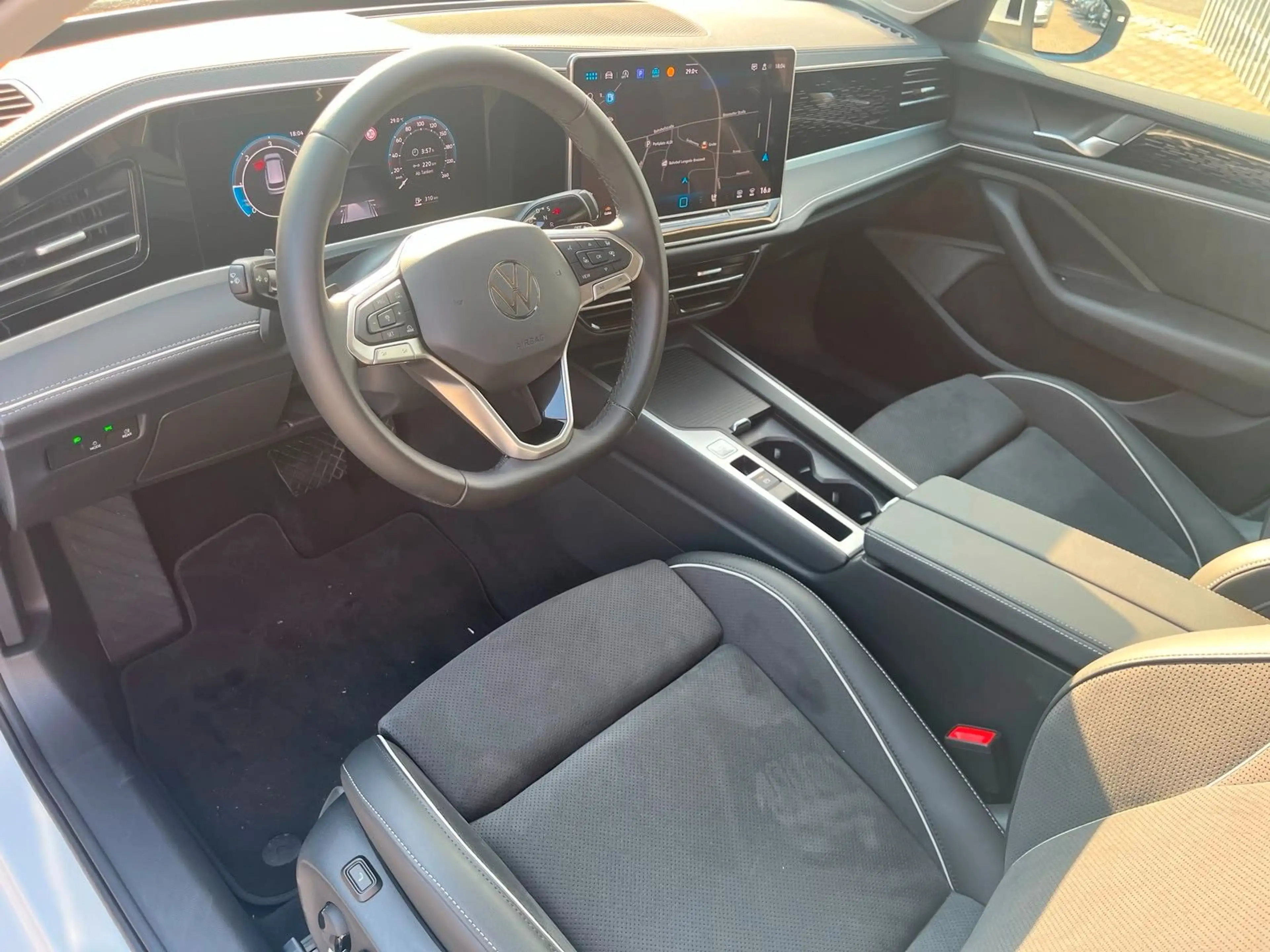 Volkswagen Passat Variant Passat Kombi 2.0TDI Business DSG*LED*NAV*SHZ*CAM — photo 12