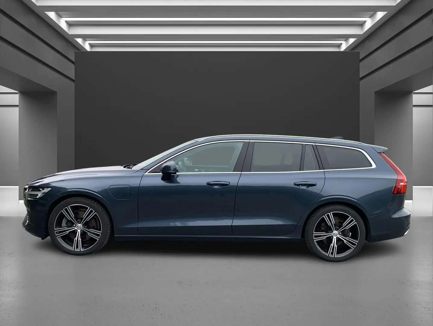 Volvo V60 Inscription T6 Benzin Hybrid 253 PS 4x4 Blau - 2