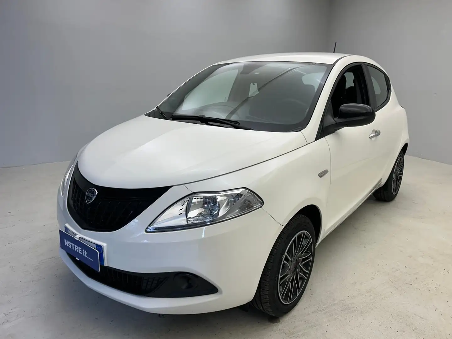 Lancia Ypsilon Ypsilon 1.0 firefly hybrid Silver Plus  KM ZERO Weiß - 1