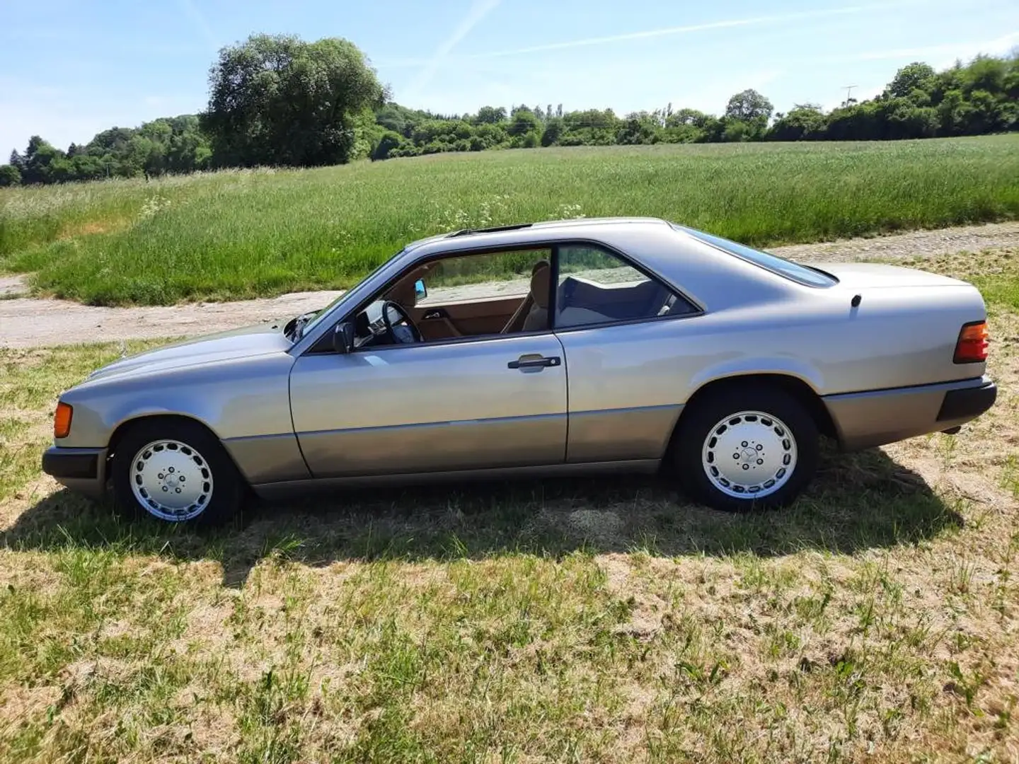 Mercedes-Benz CE 300 W124 Automatik - Oldtimer - Historisches Kennz. Gümüş rengi - 2