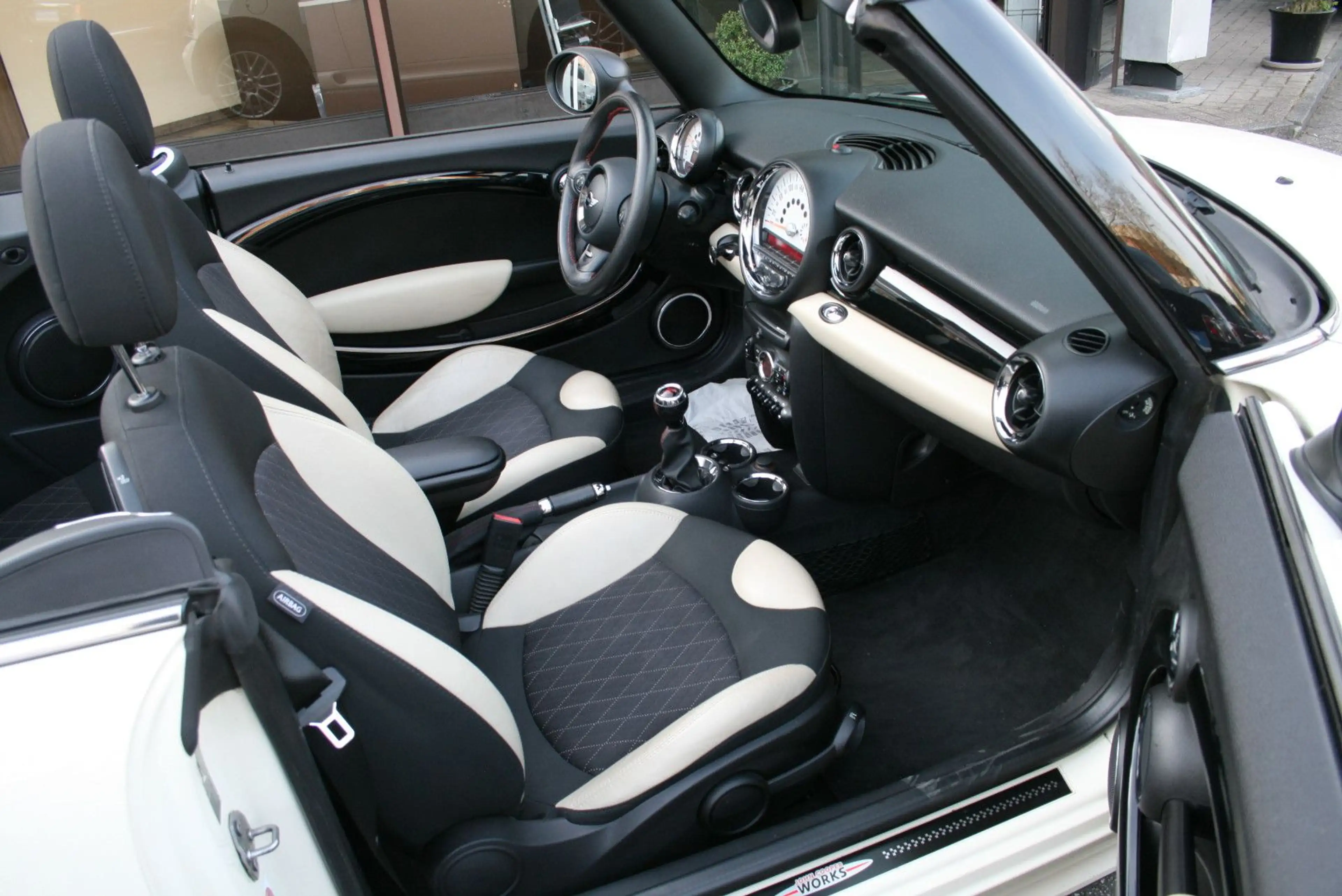 MINI John Cooper Works Cabrio | PDC| Klima| Tempomat — photo 22