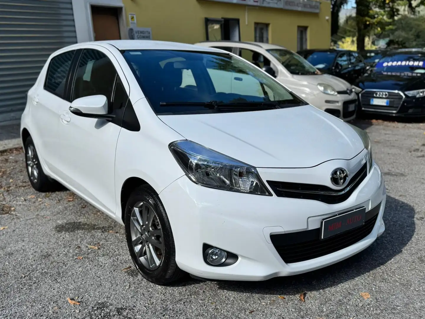 Toyota Yaris Yaris 5p 1.0 Lounge s/CL GARANZIA 1 ANNO Blanco - 2