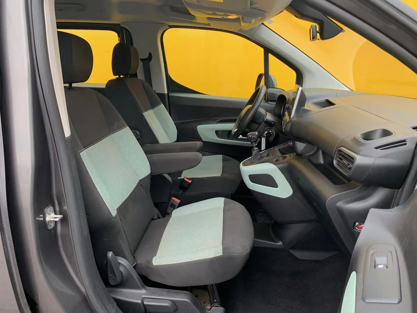 Citroen Berlingo M BLUEHDI 100CH S\u0026S FEEL Gris - 2