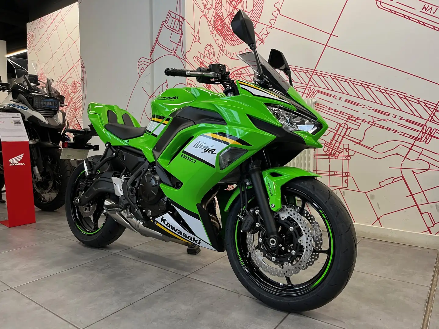 Kawasaki Ninja 650 Vert - 2