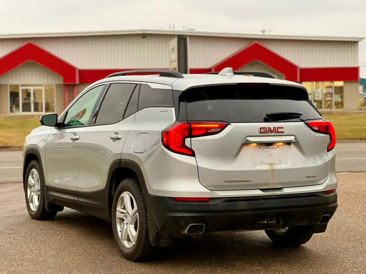 GMC Terrain photo GMC Terrain
