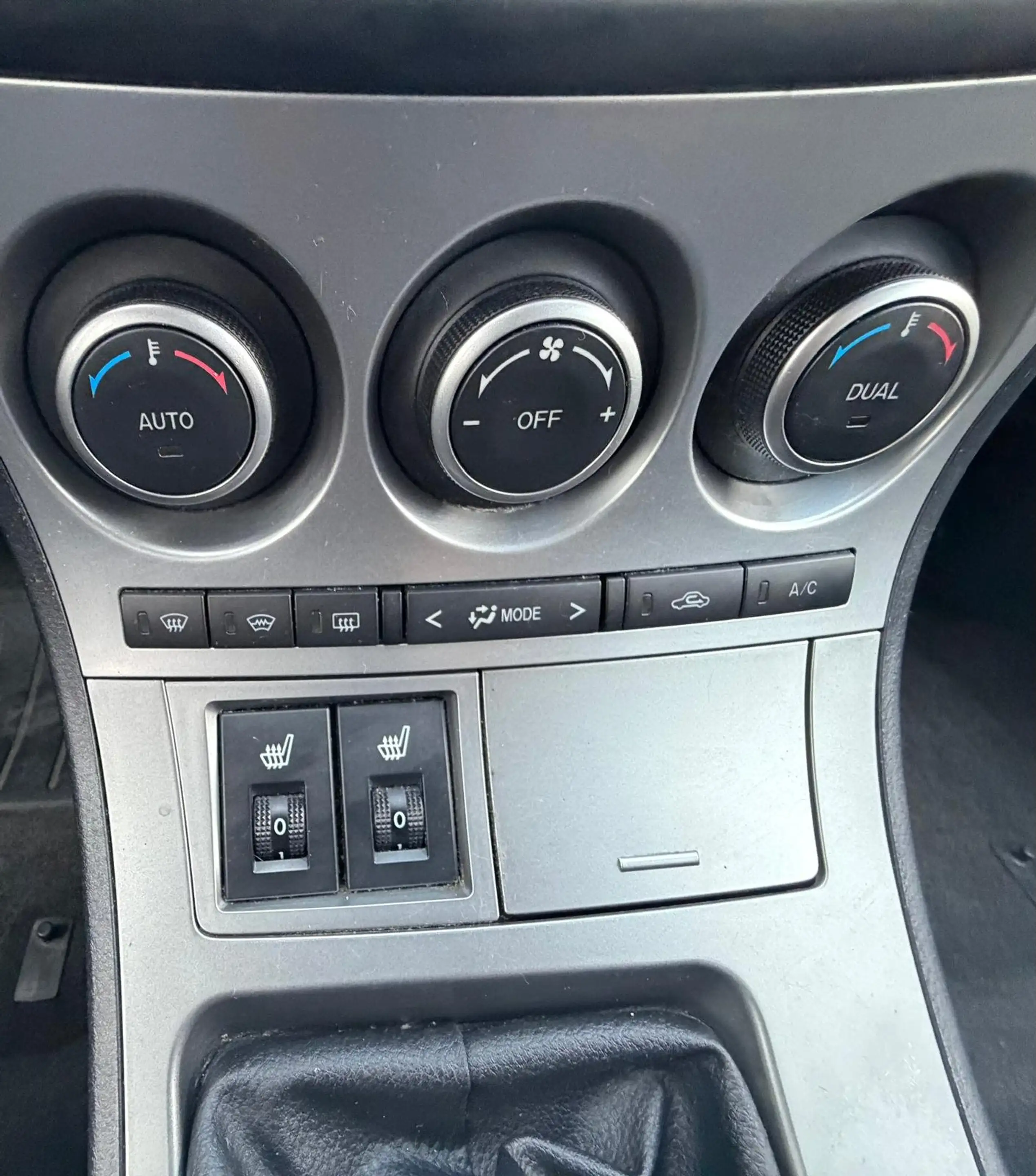 Mazda 3 Center-Line — photo 15