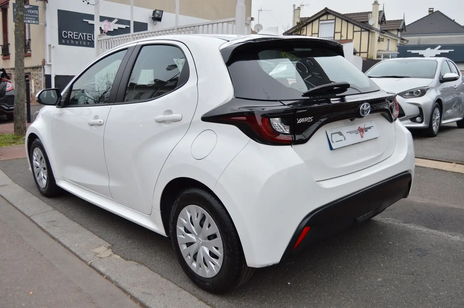 Toyota Yaris 116H DYNAMIC BUSINESS 5P + PROGRAMME BEYOND ZERO A Blanc - 2