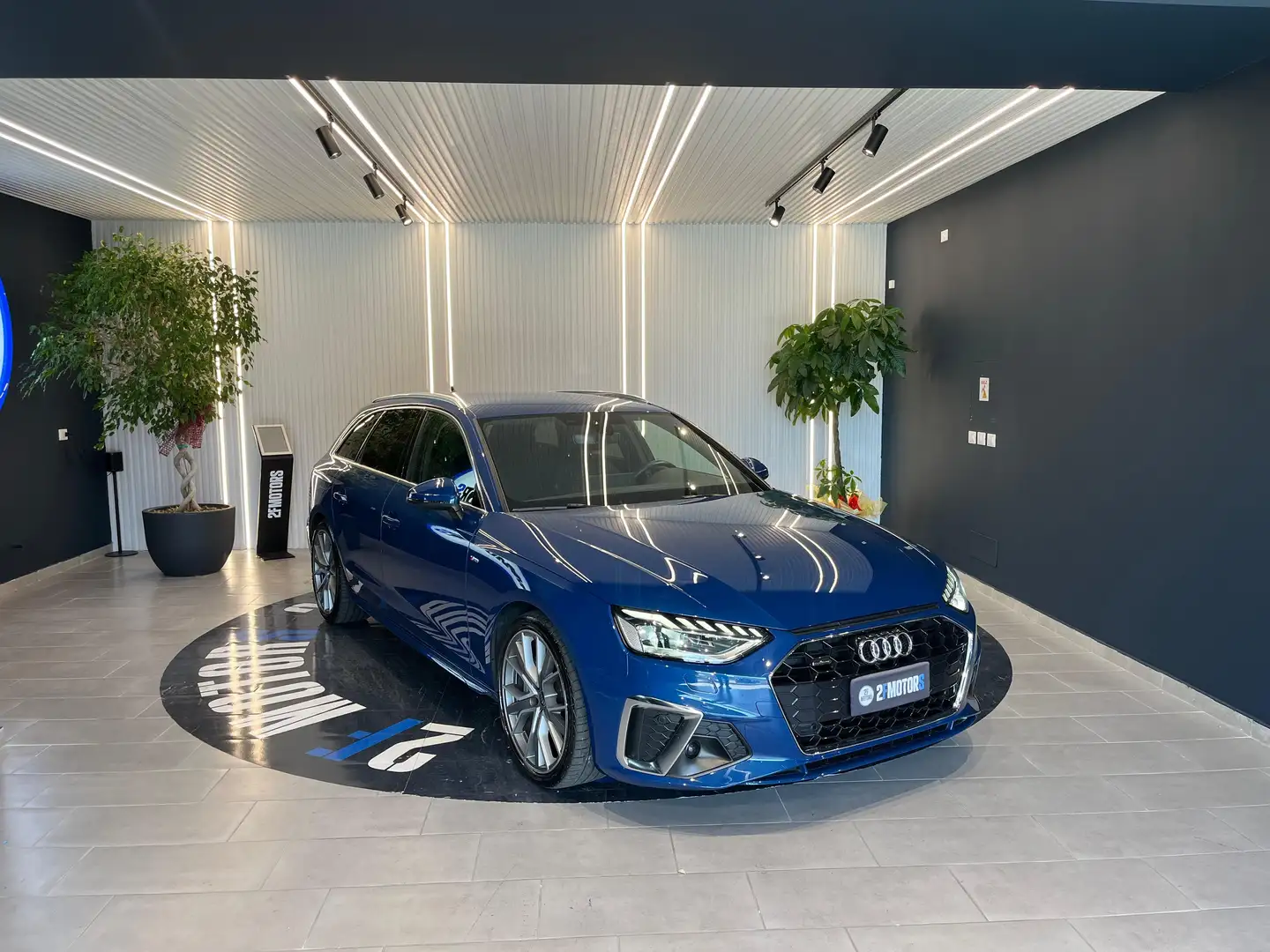 Audi A4 Avant 2.0 tdi mhev S line quattro 204cv s-tronic Azul - 1