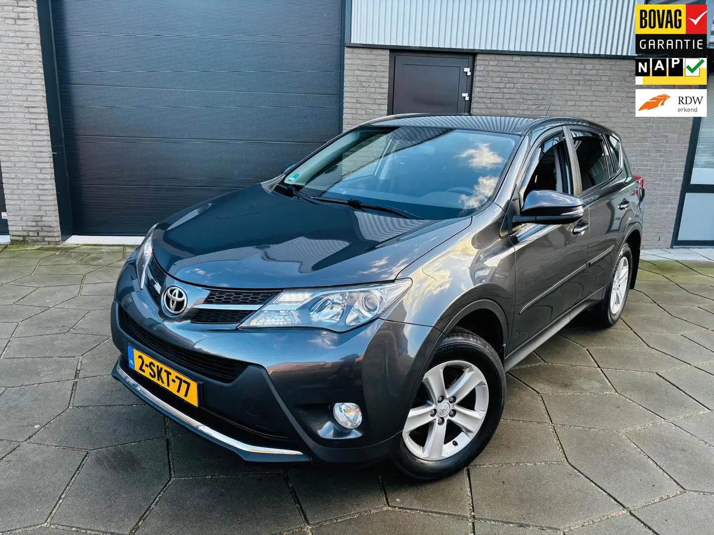 Toyota RAV 4 2.0 Dynamic 4WD |4X4 |AUTOMAAT|Airco| grote wielen Grijs - 1