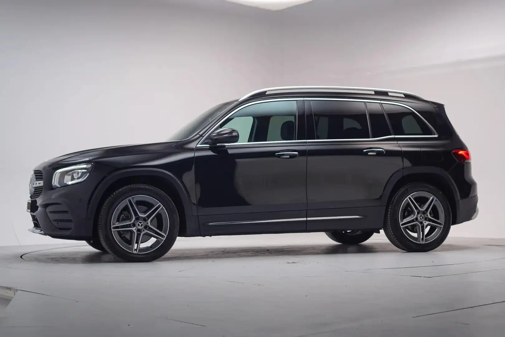 Mercedes-Benz GLB 180 D Premium AMG [ Camera Sfeerverlichting Stoelverwa Noir - 2