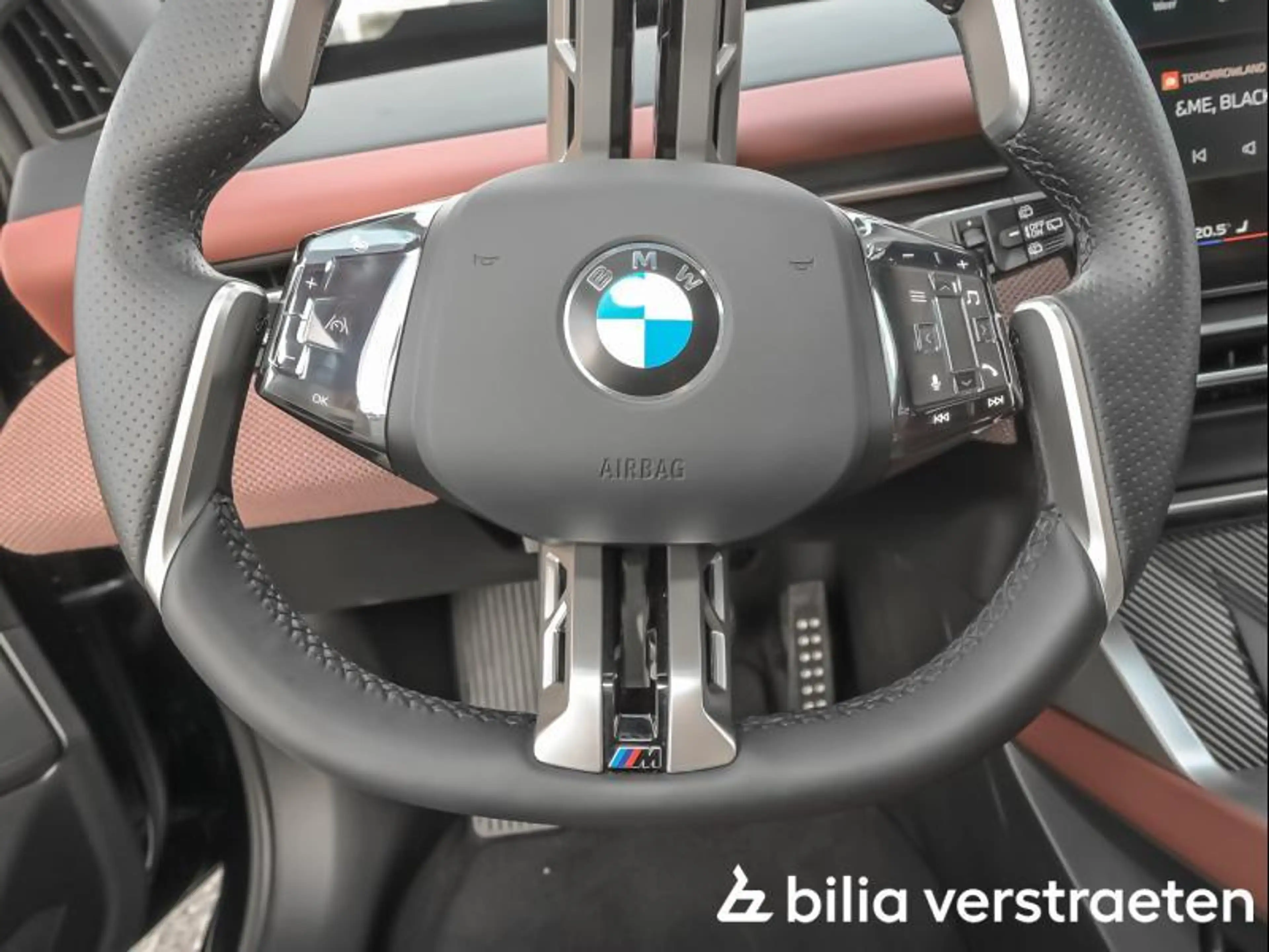 BMW iX3 50 xD M-Sport - PANO - TRKHK - ICONIC GLOW - H&K — photo 9