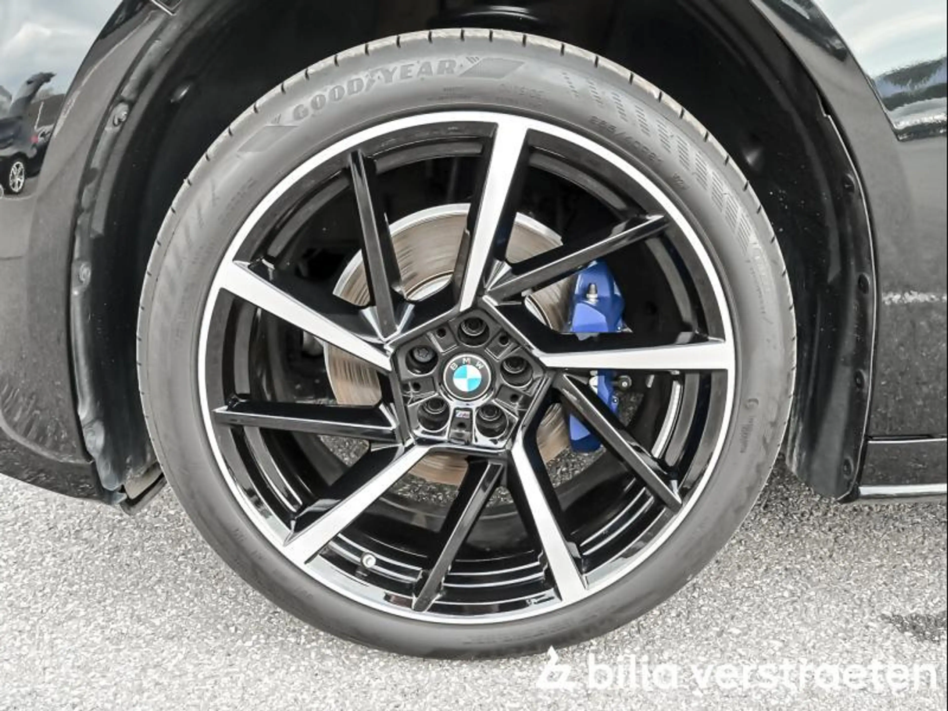 BMW iX3 50 xD M-Sport - PANO - TRKHK - ICONIC GLOW - H&K — photo 8