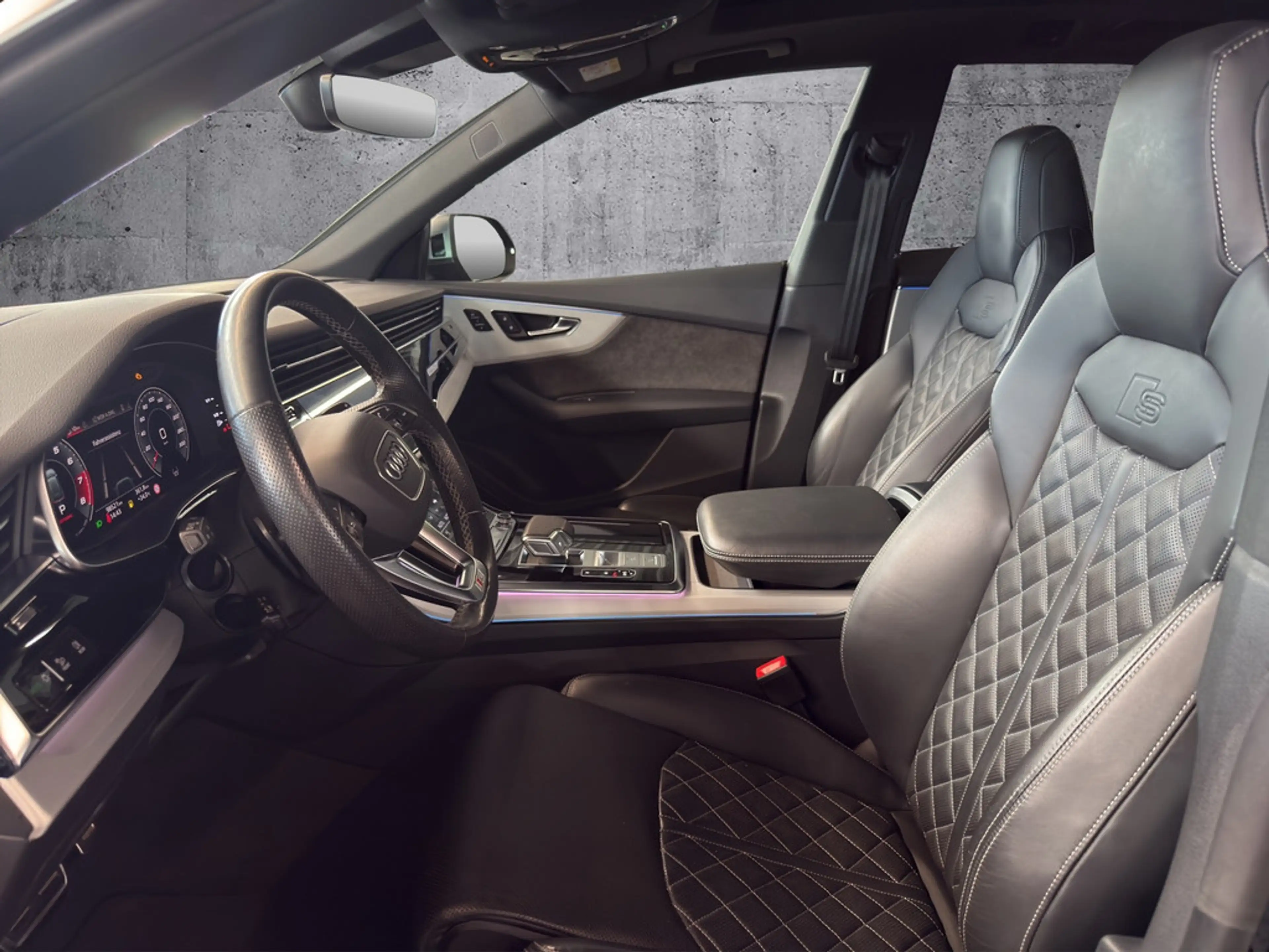 Audi SQ8 4.0 TFSI quattro HD-Matrix+AHK+Pano+HuD — photo 10