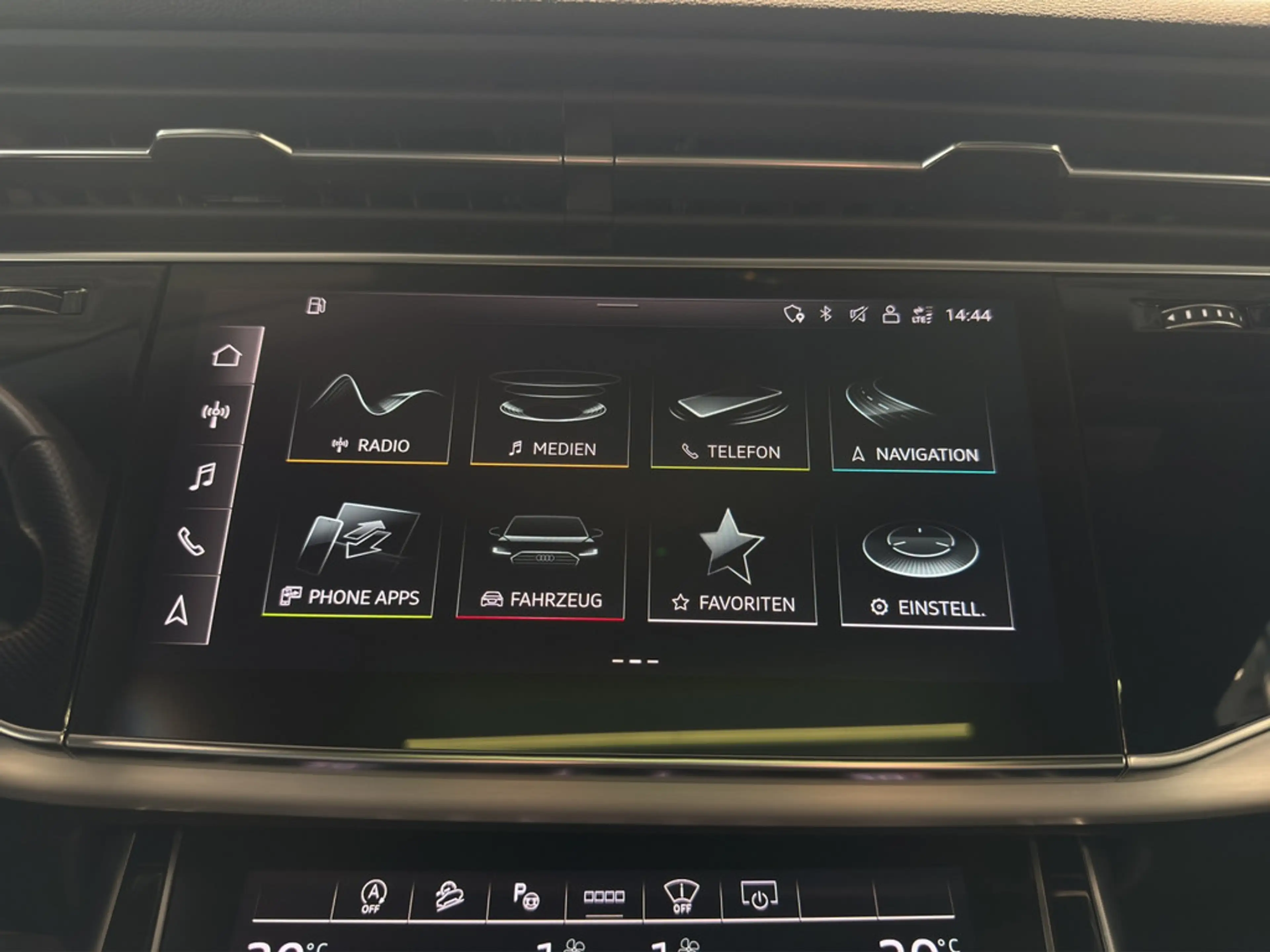Audi SQ8 4.0 TFSI quattro HD-Matrix+AHK+Pano+HuD — photo 15