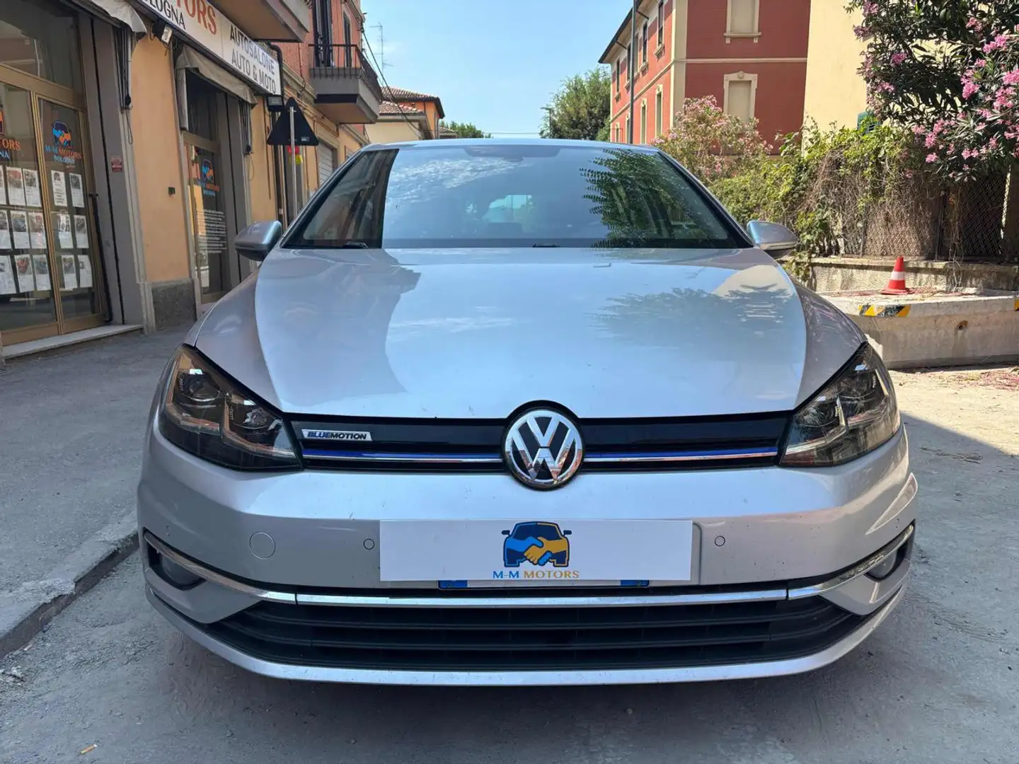 Volkswagen Golf 1.5 TGI DSG 5p. Trendline BlueMotion "ProMMo" Gris - 2