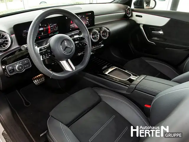 Mercedes-Benz A-Class view 8