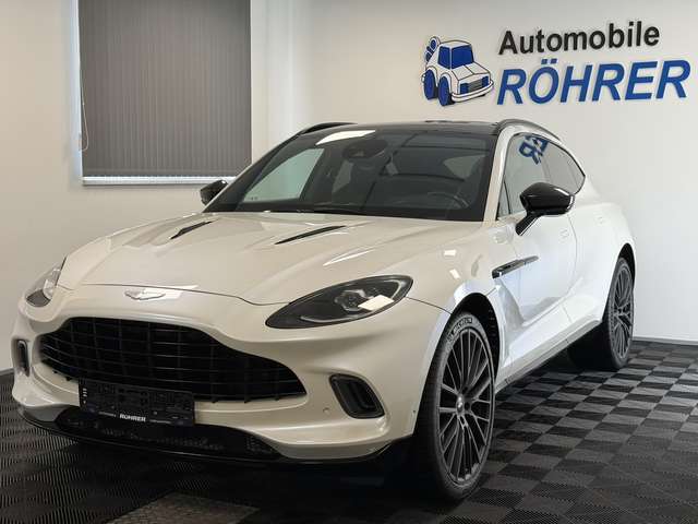 Imagine Aston Martin DBX 4.0 V8   Morning Frost White   Sport Exhaust