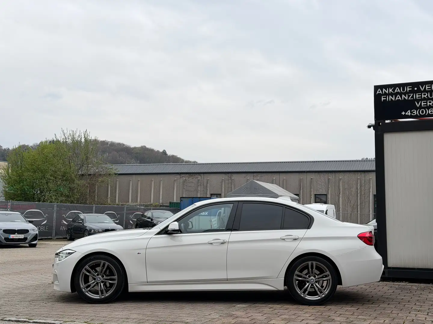 BMW 320 d F30 LCI M-Sportpaket Finanzierung möglich Weiß - 2