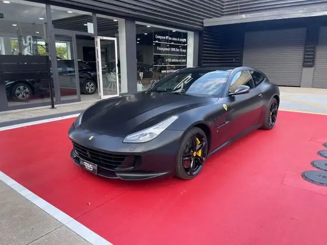 Ferrari GTC4 Lusso DCT