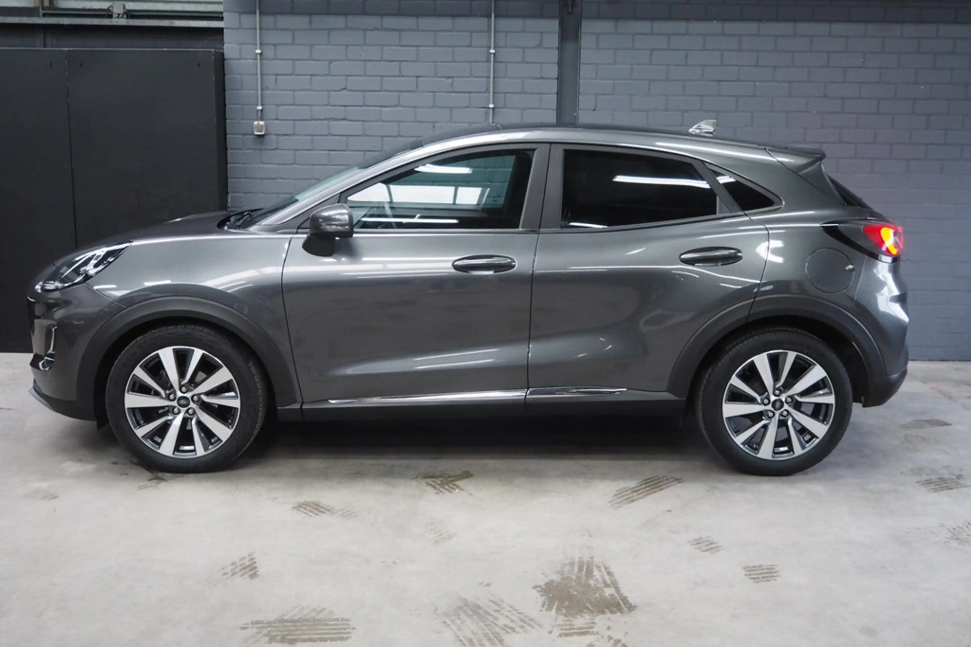 Ford Puma 1.0 EcoBoost Hybrid Titanium X — photo 3