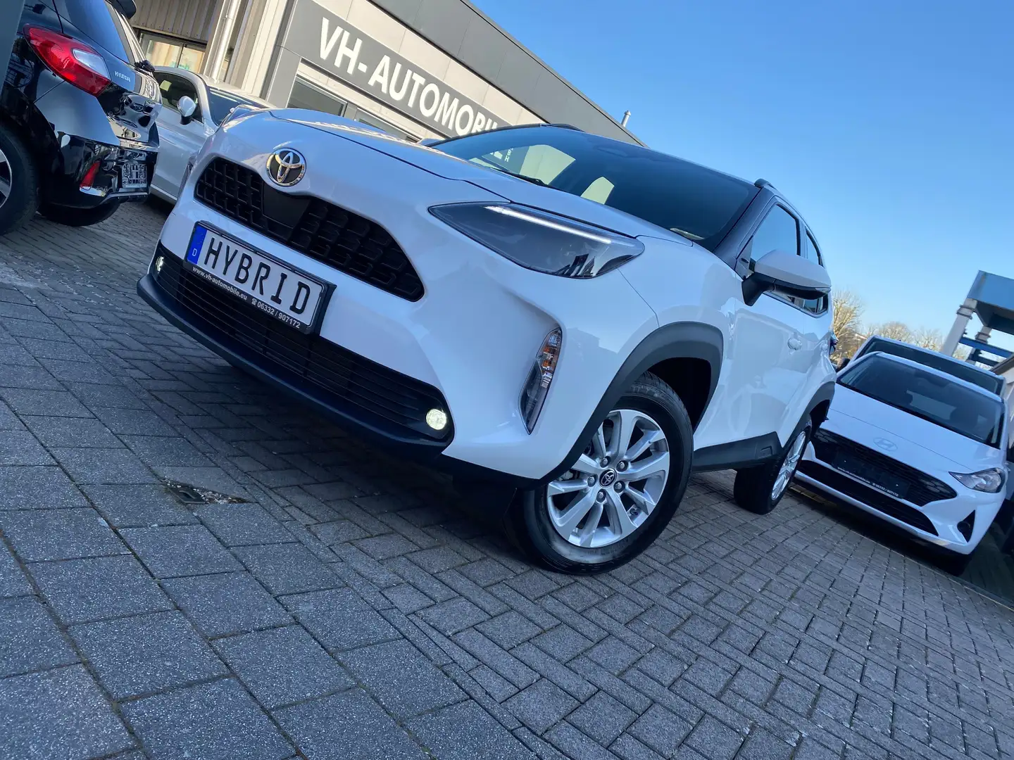 Toyota Yaris Cross 16"ALU*Lenkrad&Sitzheizung*R.Kamera*LED*Nebelsw. Weiß - 1