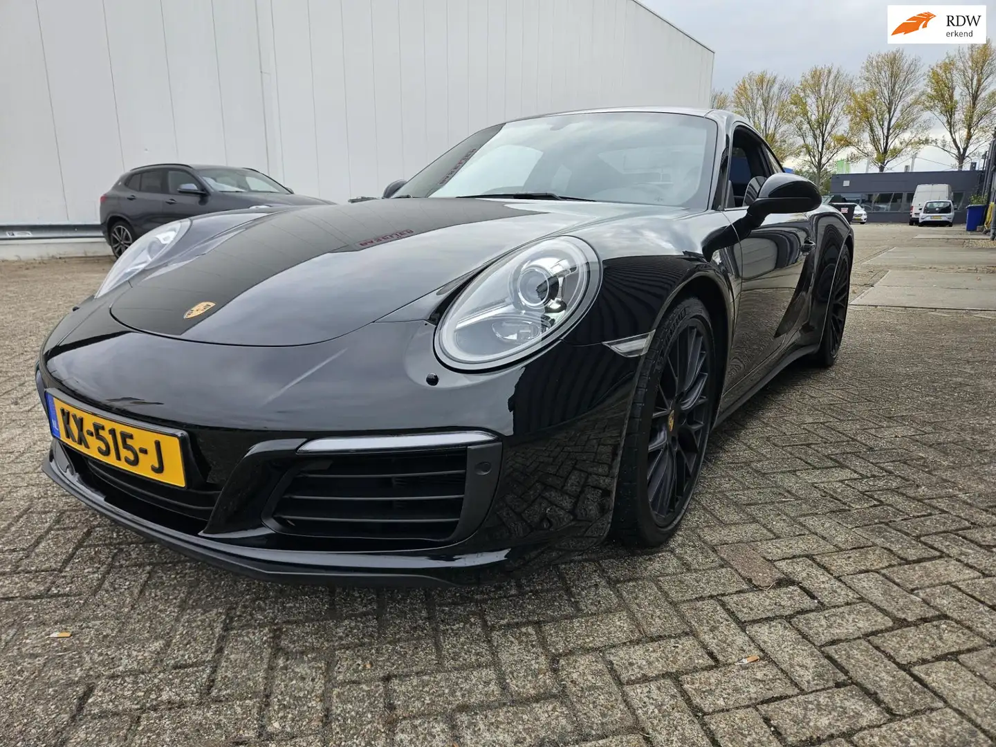 Porsche 911 3.0 Carrera 4S Noir - 1