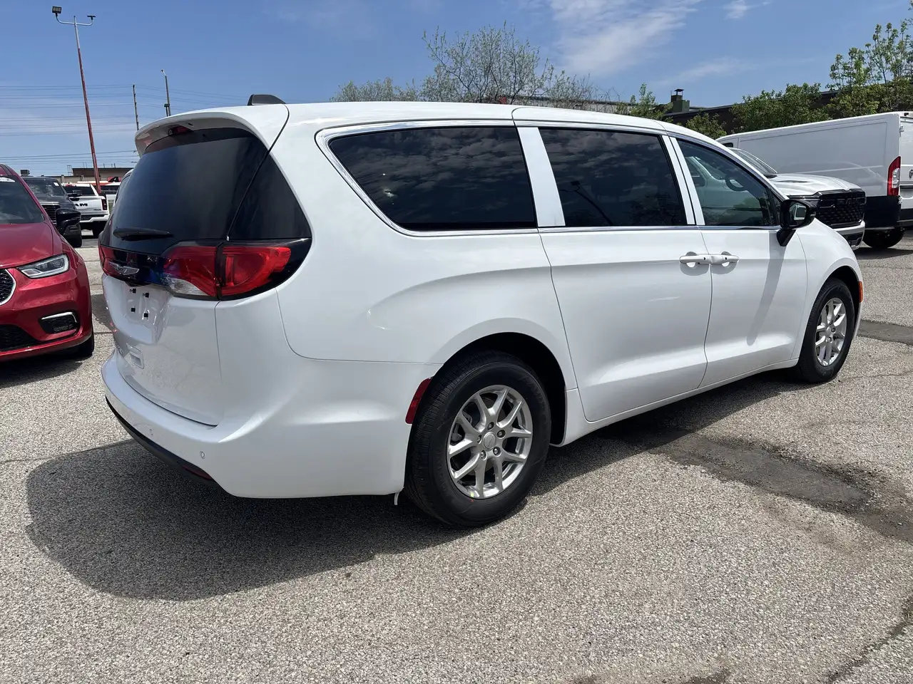Chrysler Grand Caravan снимка Chrysler Grand Caravan