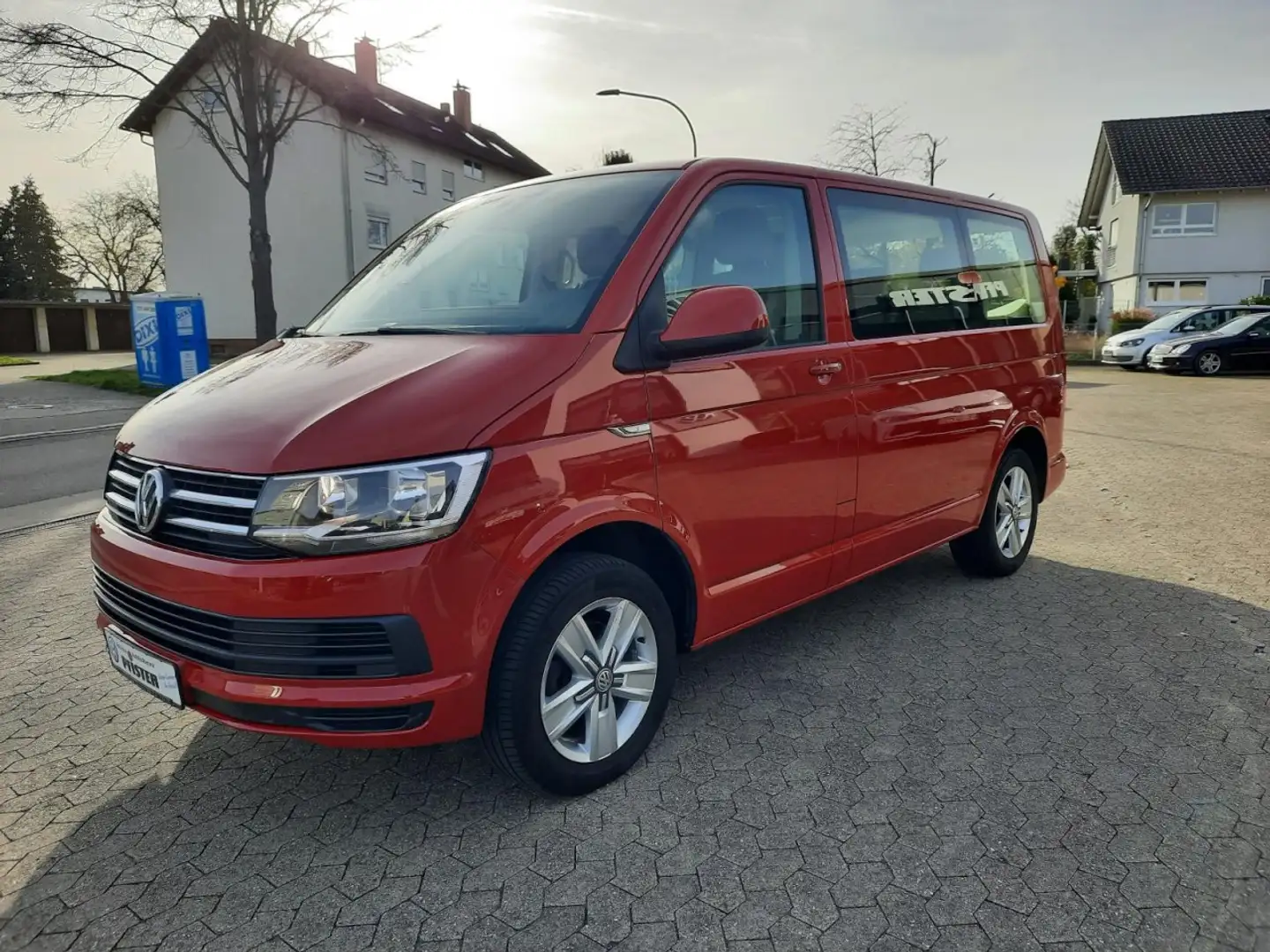 Volkswagen T6 Multivan Comfortline Navi Kamera Tempomat AHK Klima Navi Rot - 2