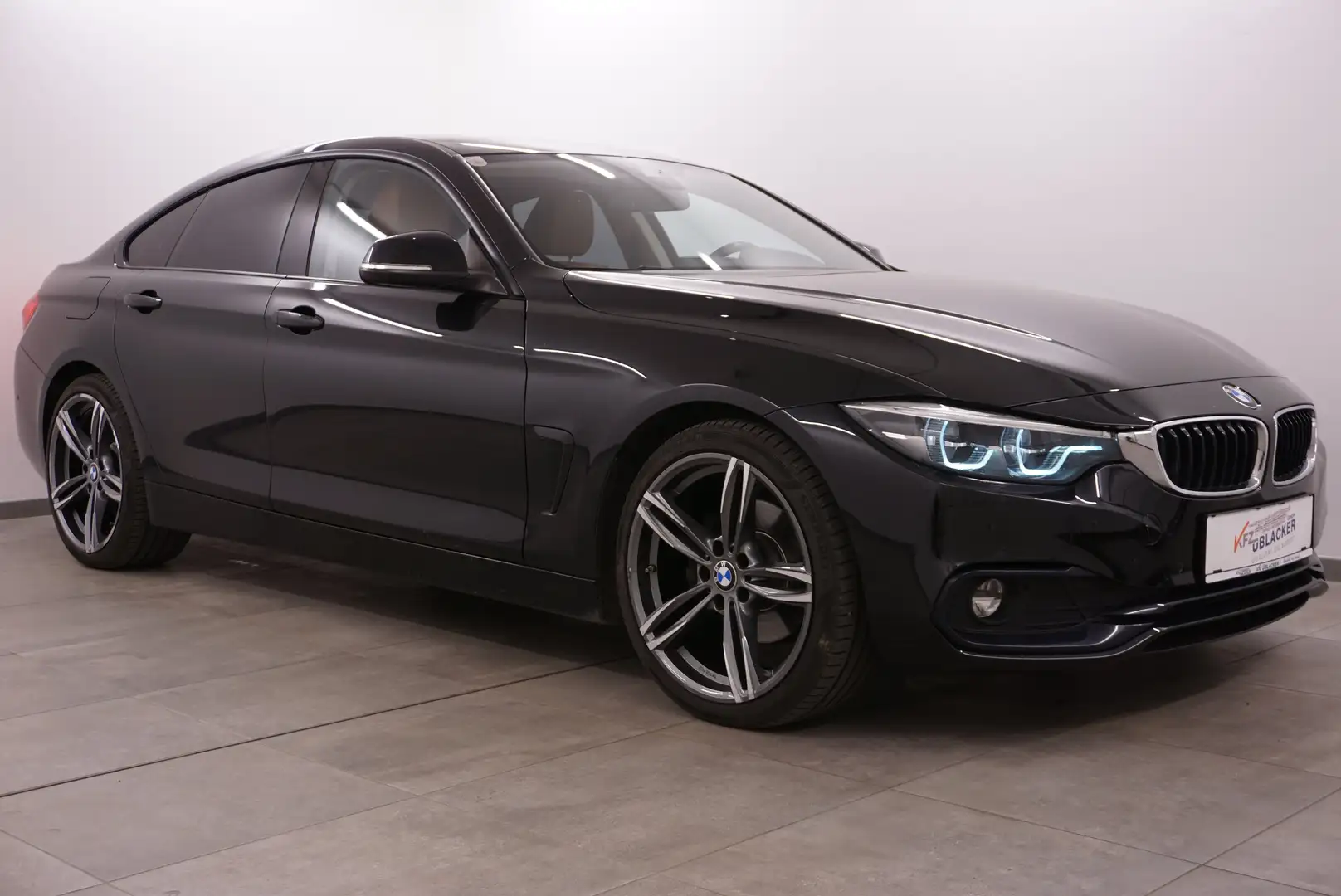 BMW 420 420 d Sport Line // Vollleder // Schwarz - 1