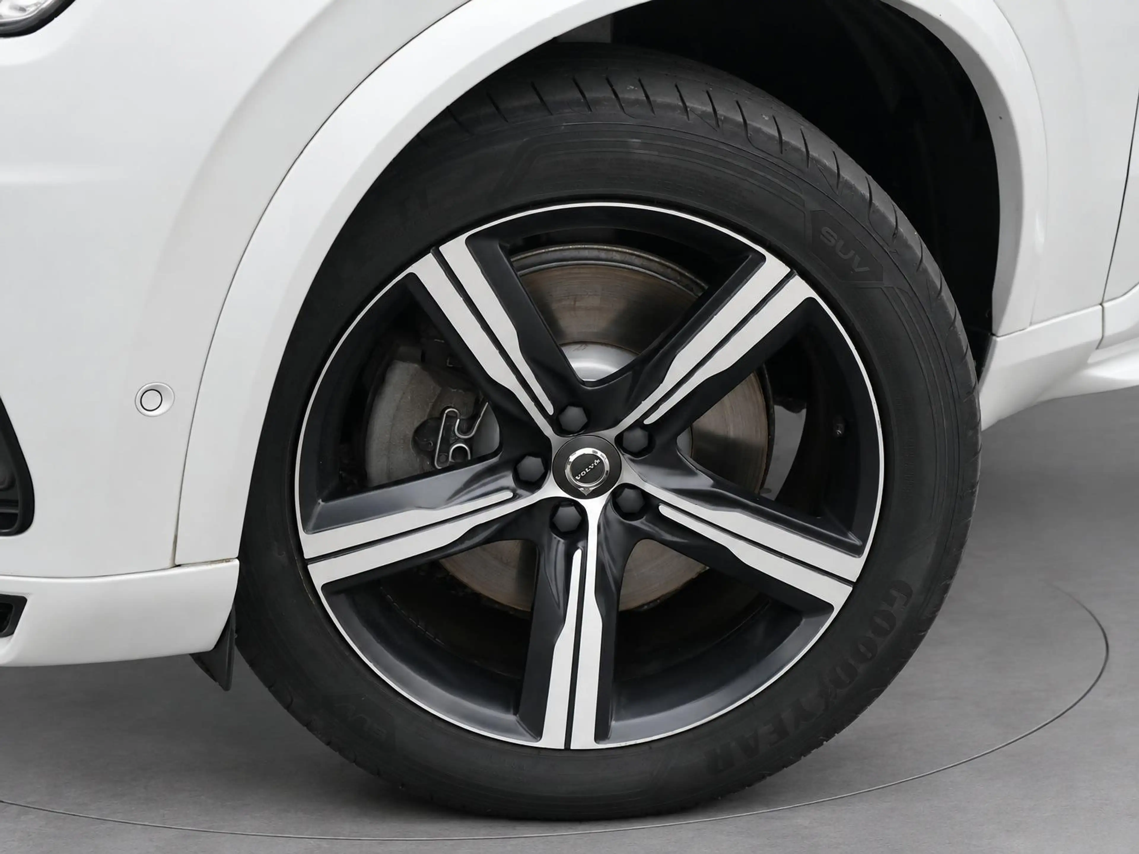 Volvo XC90 2.0 T8 Twin Engine AWD R-Design | Dealer OH | Clim — photo 9