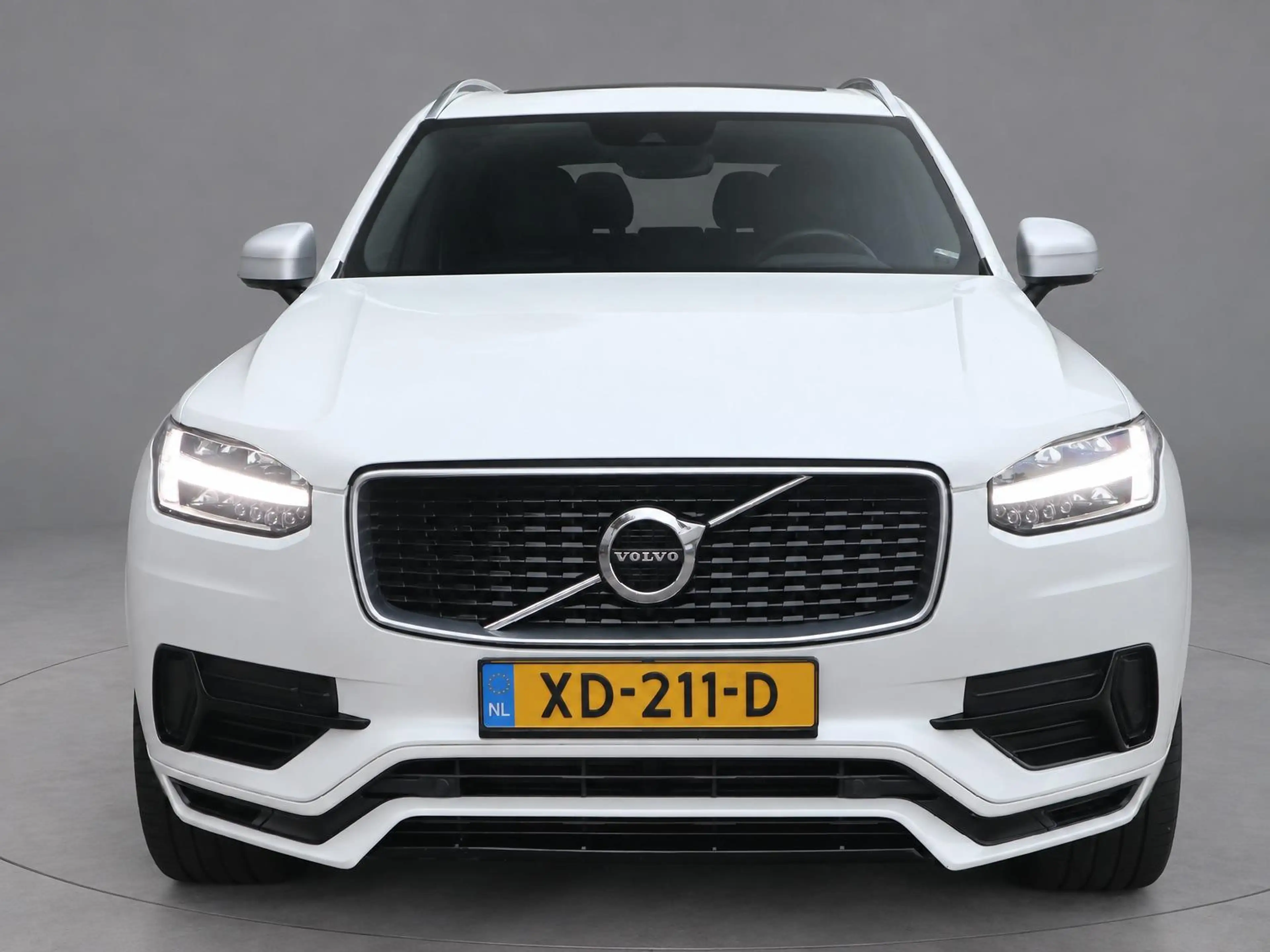 Volvo XC90 2.0 T8 Twin Engine AWD R-Design | Dealer OH | Clim — photo 40