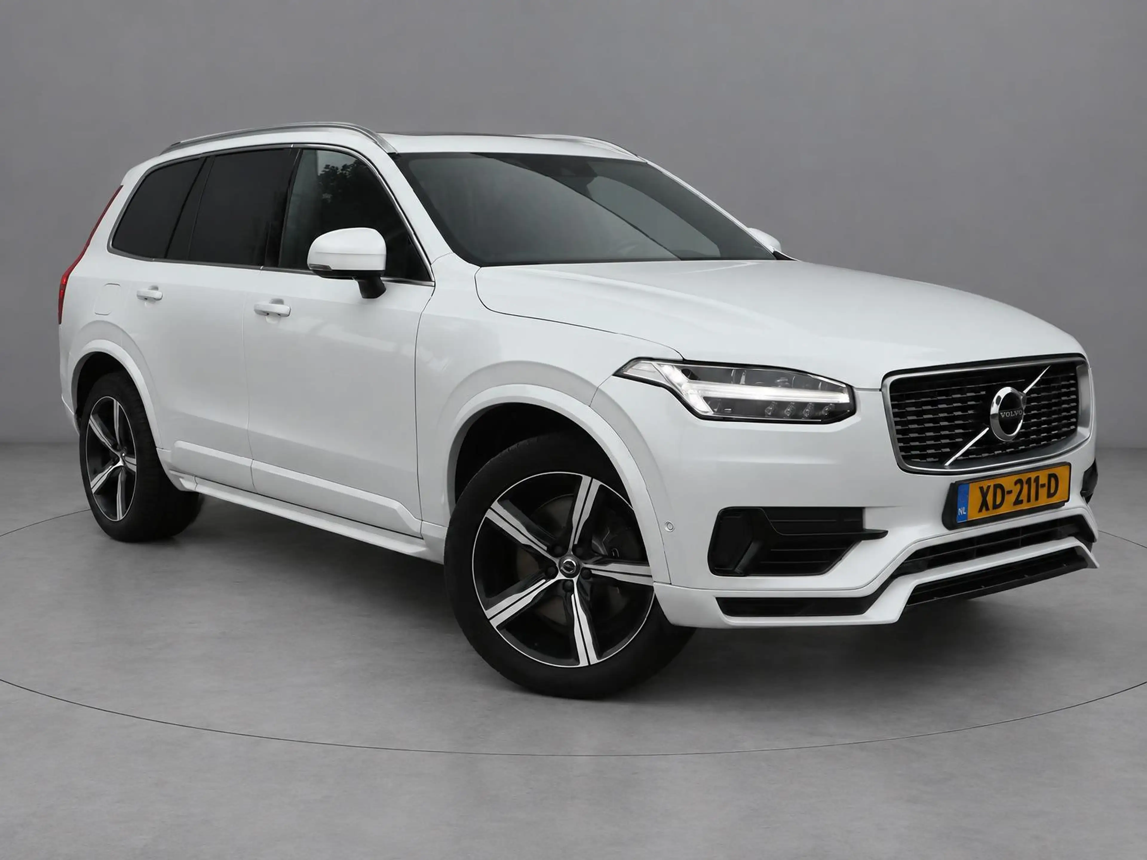 Volvo XC90 2.0 T8 Twin Engine AWD R-Design | Dealer OH | Clim — photo 2