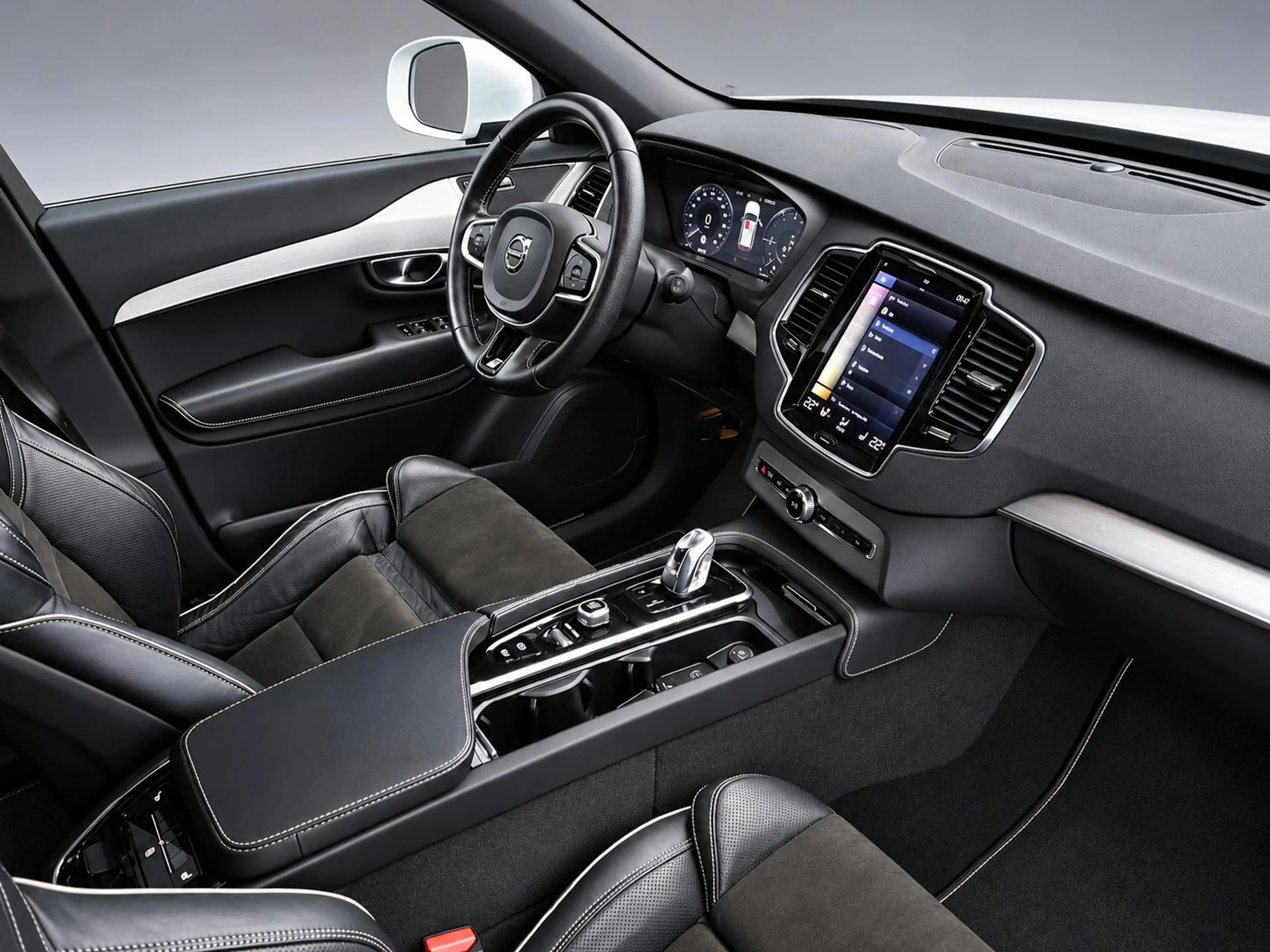 Volvo XC90 2.0 T8 Twin Engine AWD R-Design | Dealer OH | Clim — photo 12