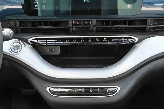 Fiat 500e view 15