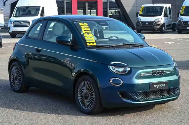 Fiat 500e view 2
