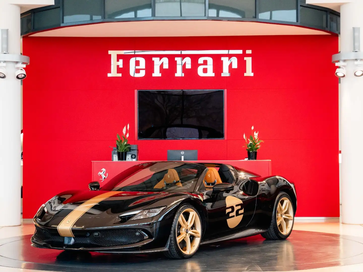Ferrari 296 GTS Atelier*Lift*Carbon*Lackierte-Nummern Noir - 2