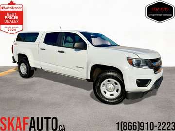 4X4!CREW CAB! MATCHING CAP! ONE OWNER!WE FINANCE!