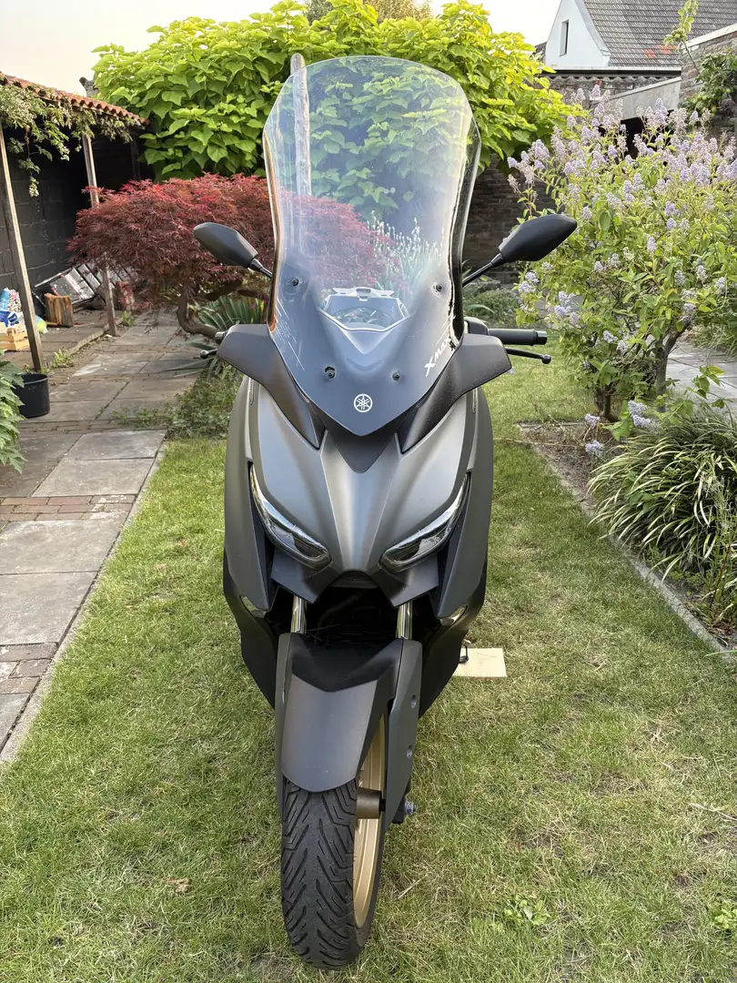 Yamaha X-Max 300 Tech Max | Leo Vince | top case Gris - 2