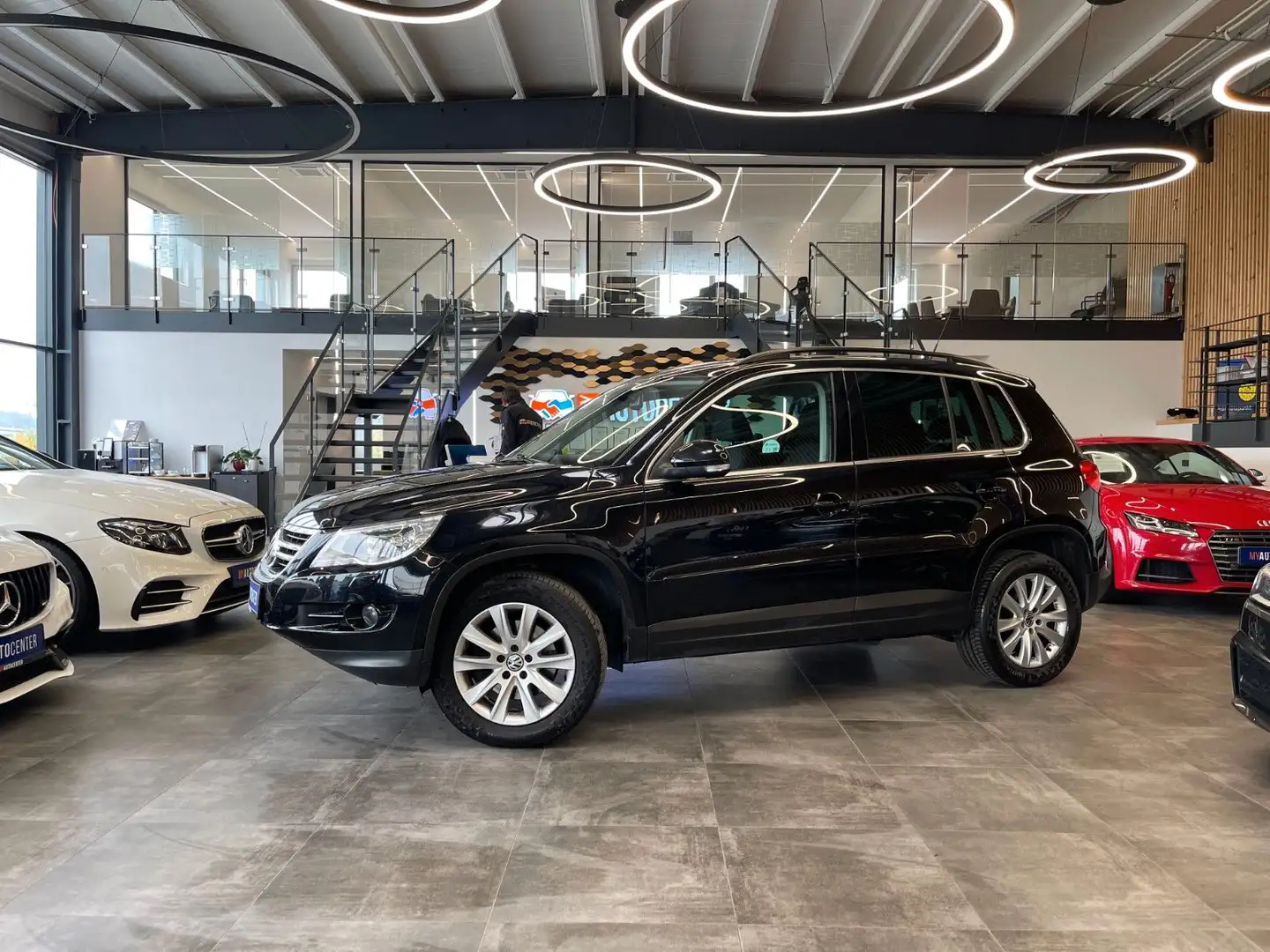Volkswagen Tiguan Track & Field 4Motion*Klima*Bluetooth*SHZ Schwarz - 1